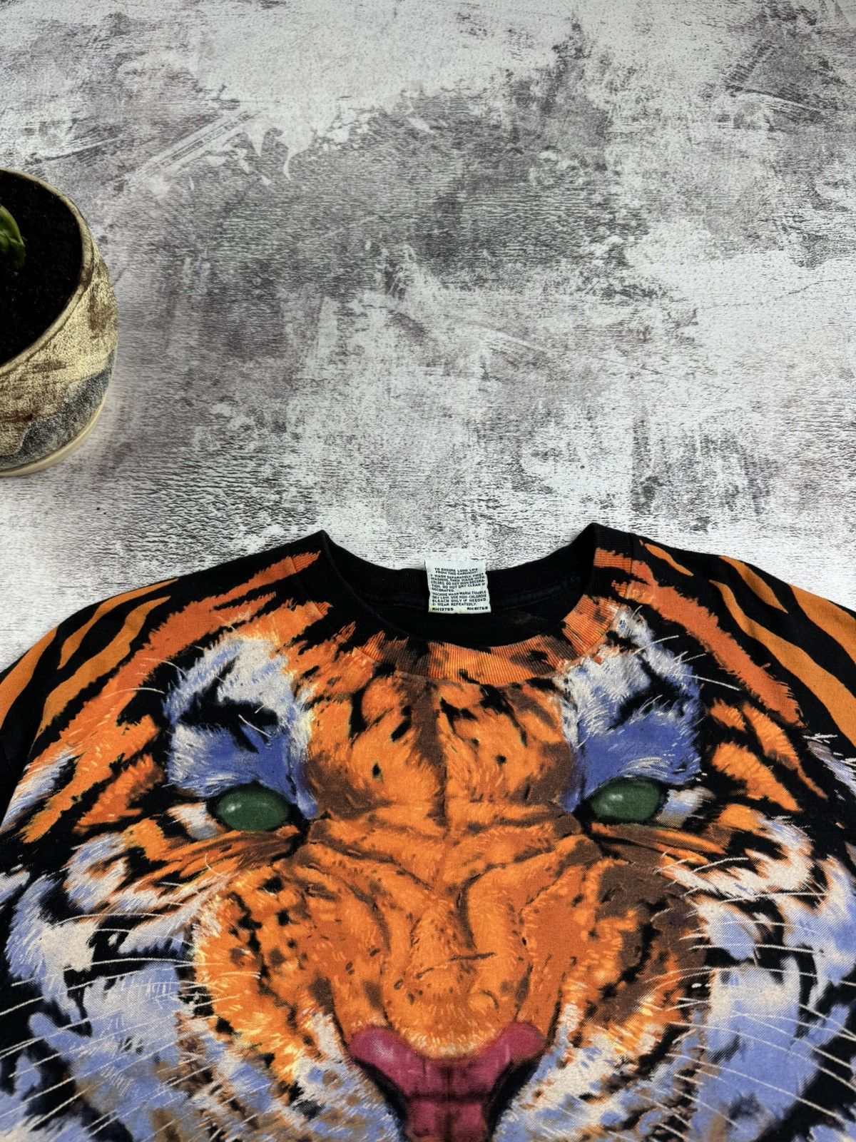 Liquid Blue Vintage Liquid Blue 1995 Tiger Over Print John Connel 90s Humor USA T Shirt Tee Size US XL / EU 56 / 4 - 9 Thumbnail