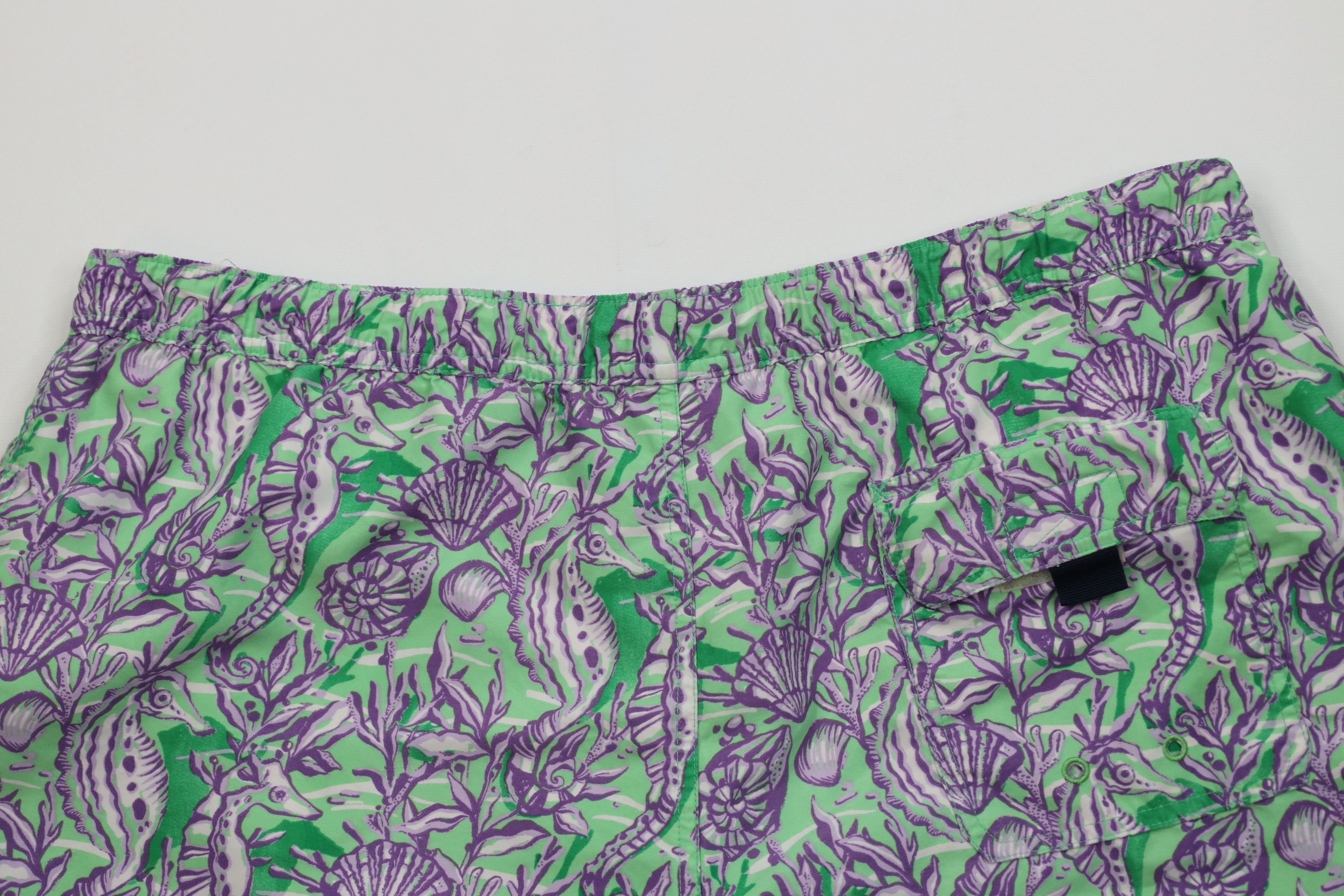 Vineyard Vines Vineyard Vines Seahorse All Over Print Lined Shorts Trunks Size US 34 / EU 50 - 11 Thumbnail