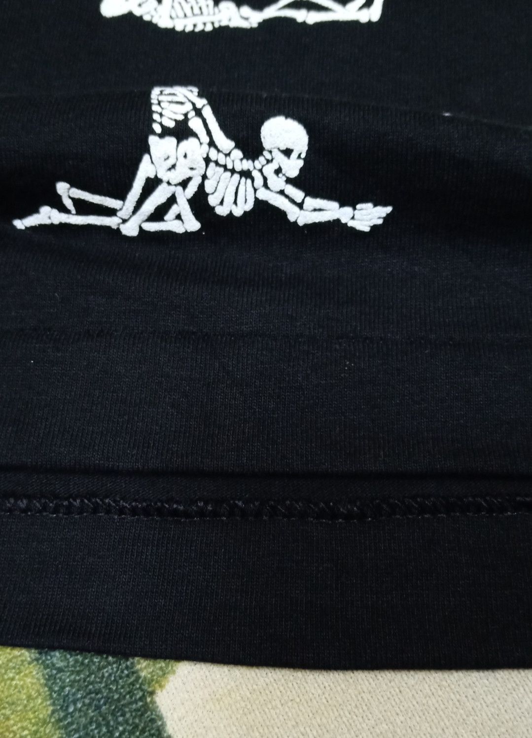 Fashion Victim × basketcase gallery Vintage 90s Fashion Victim Skeleton Sex Positions T-shirt Size US L / EU 52-54 / 3 - 10 Thumbnail