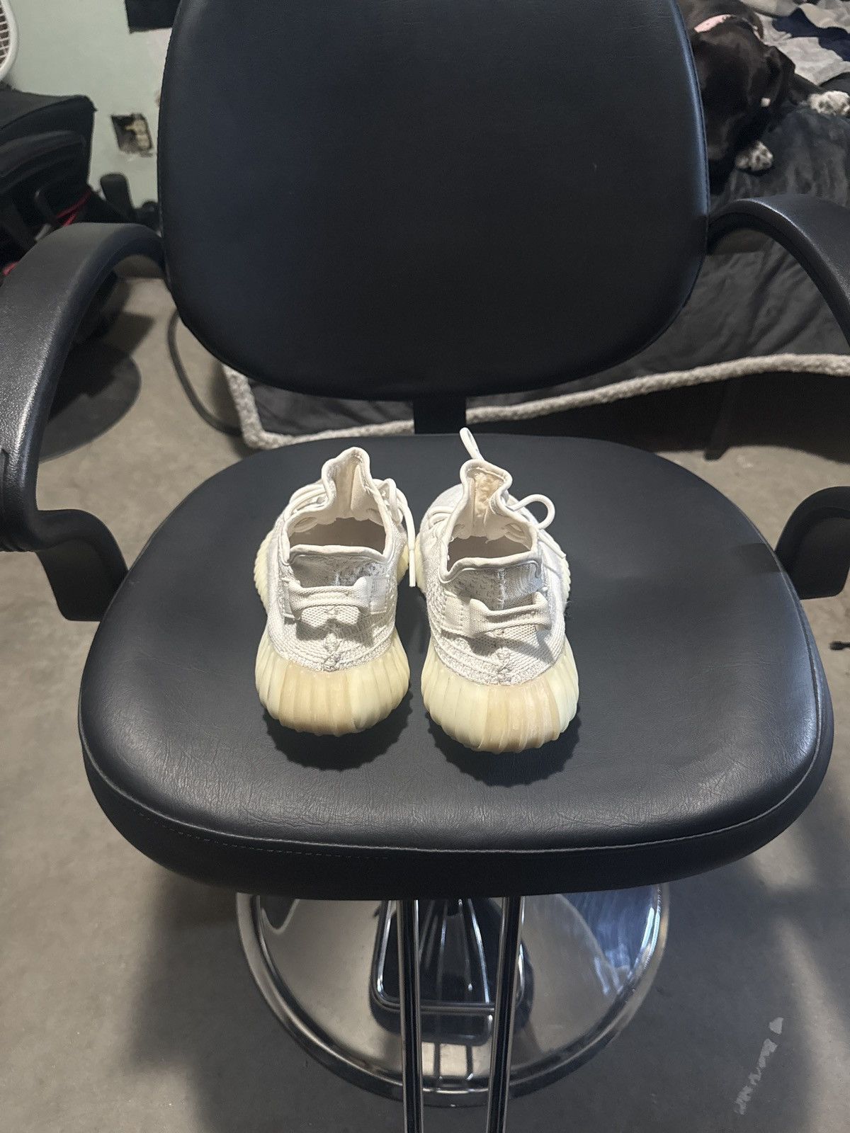 Yeezy Yeezy 350 bone Size US 10 / EU 43 - 4 Thumbnail