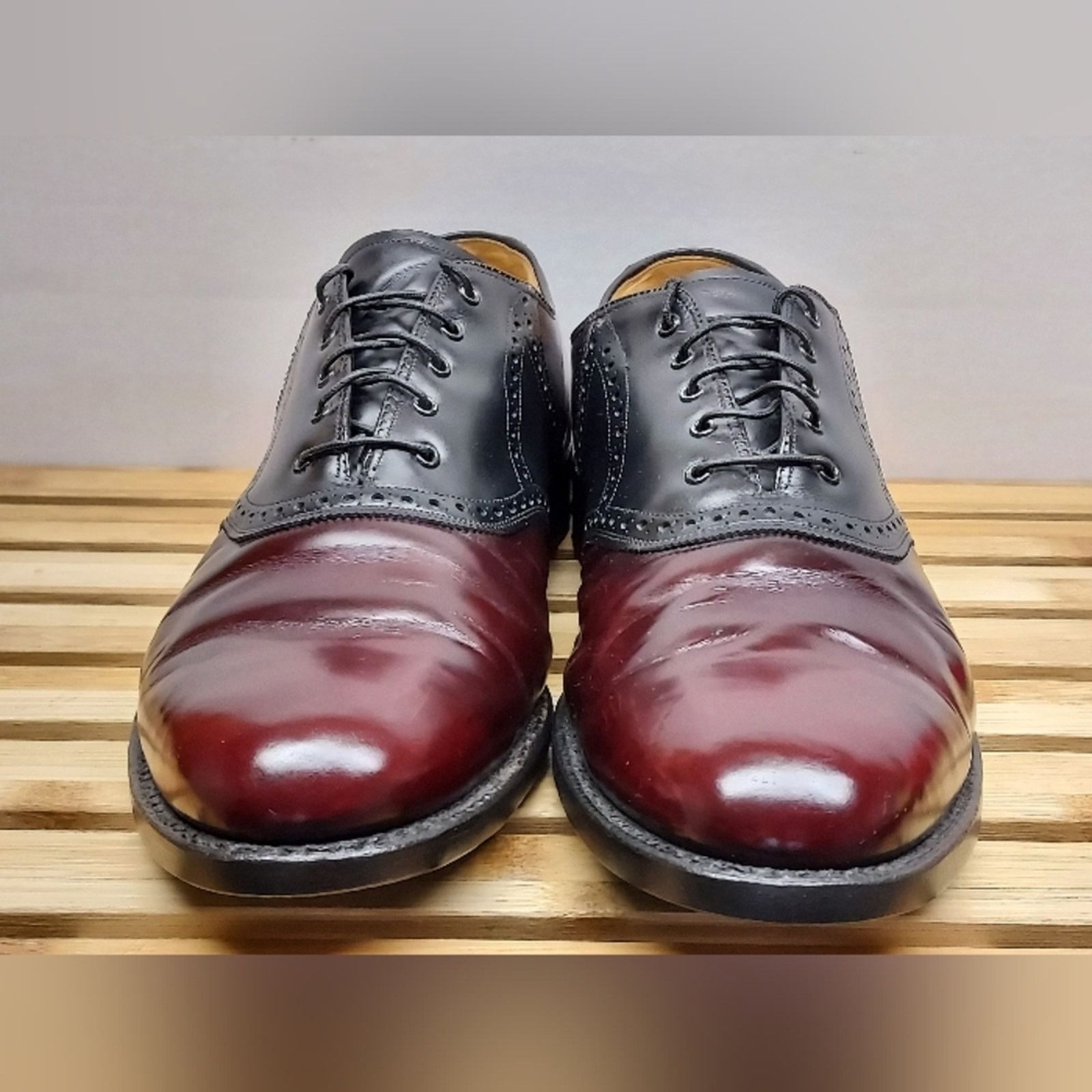 Johnston & Murphy Johnston & Murphy Mens Saddle Burgandy Oxford Shoes Size 14 Size US 14 / EU 47 - 5 Thumbnail