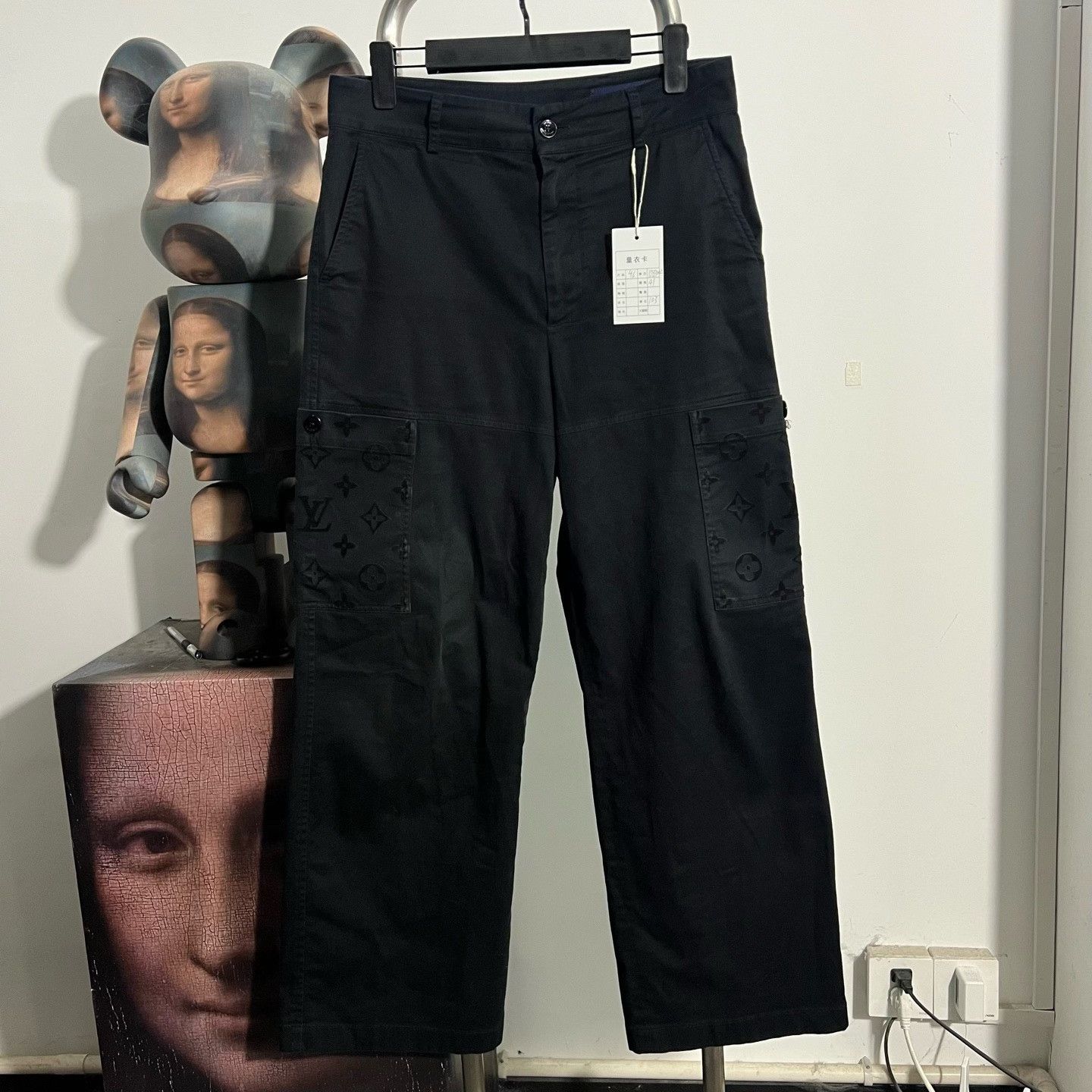Louis Vuitton Louis Vuitton Casual Pants 34 Men Size US 34 / EU 50 - 1 Thumbnail