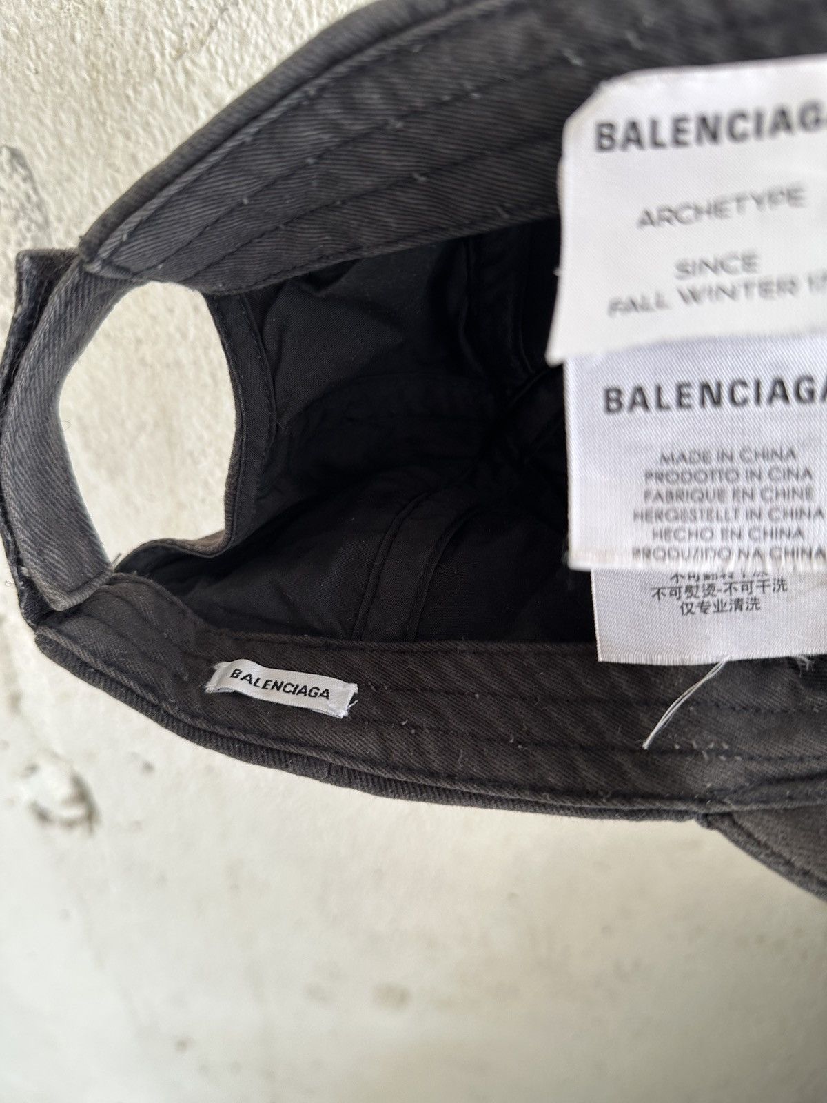 Balenciaga 2017 Balenciaga Black Faded Distress Hat Size ONE SIZE - 12 Thumbnail
