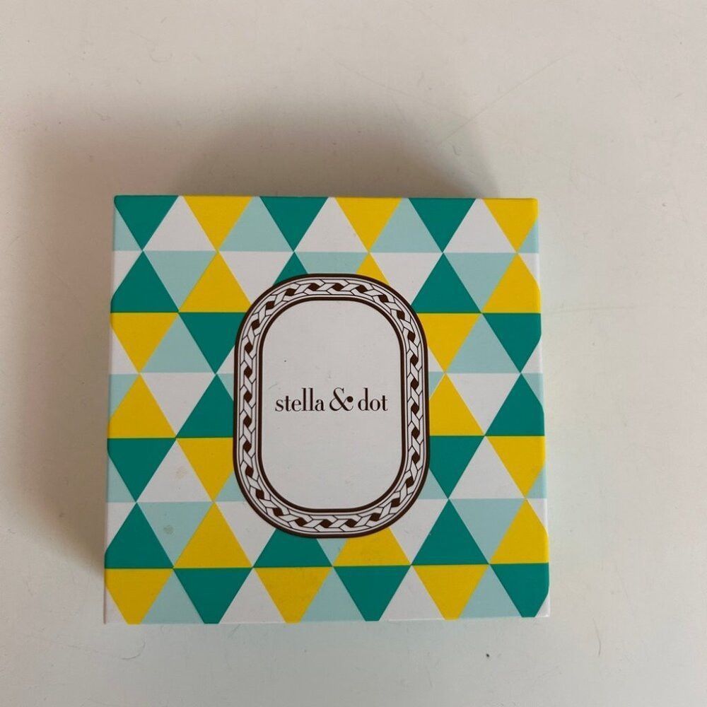 Other Brand New Stella and Dot Gold Hoop Earrings Size ONE SIZE - 4 Thumbnail