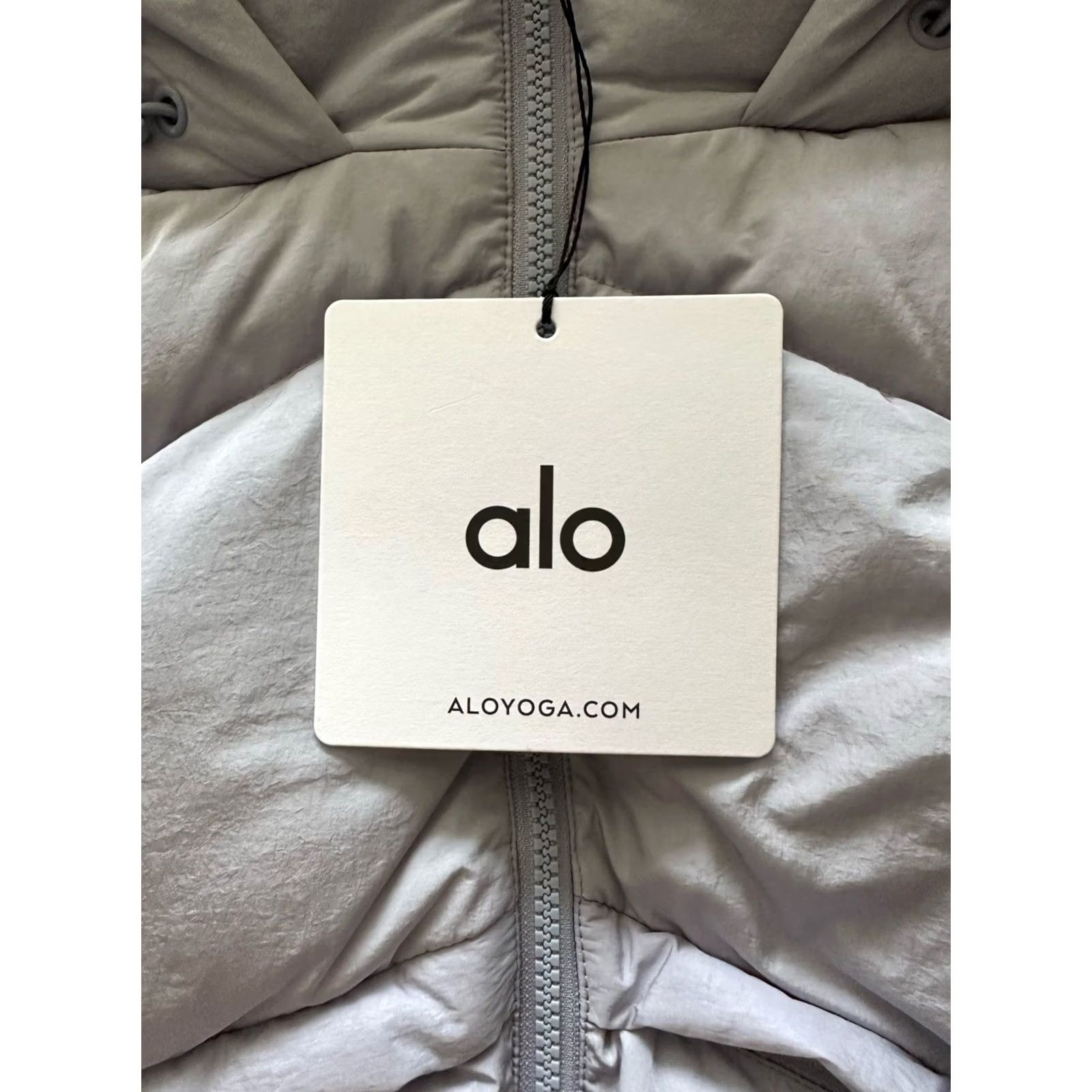 Alo VINTAGE? No. N/A? Not applicable. Size M / US 6-8 / IT 42-44 - 4 Thumbnail