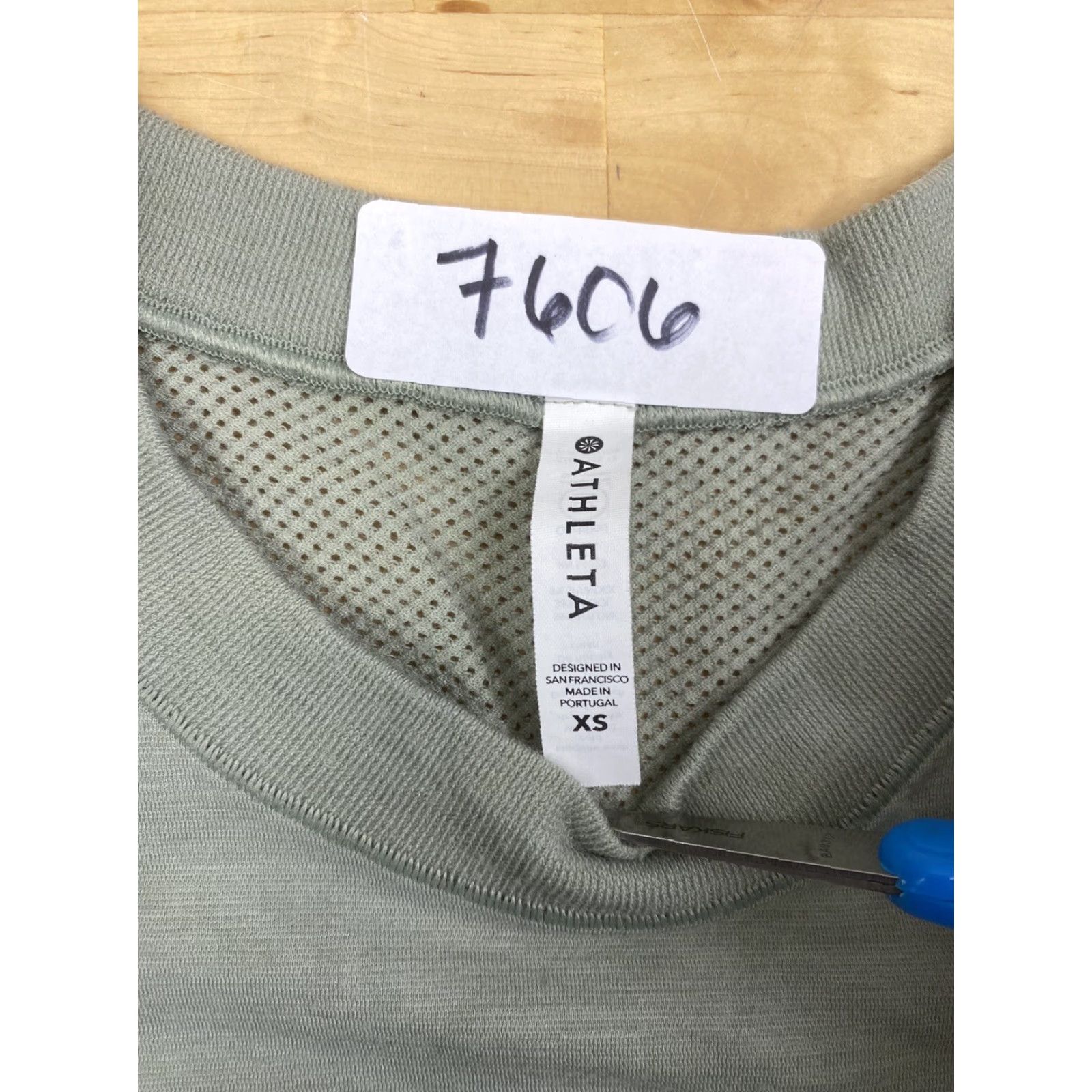 Athleta VINTAGE Athleta Top Womens XS Olive Green Sleeveless Casual Activewear #7606 Size XS / US 0-2 / IT 36-38 - 3 Thumbnail