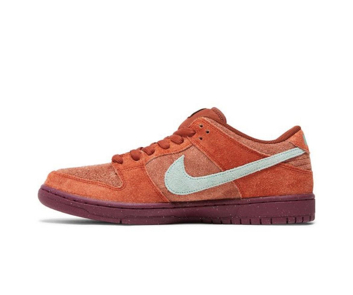 Nike Nike SB Dunk Mystic Red Size US 10 / EU 43 - 4 Thumbnail