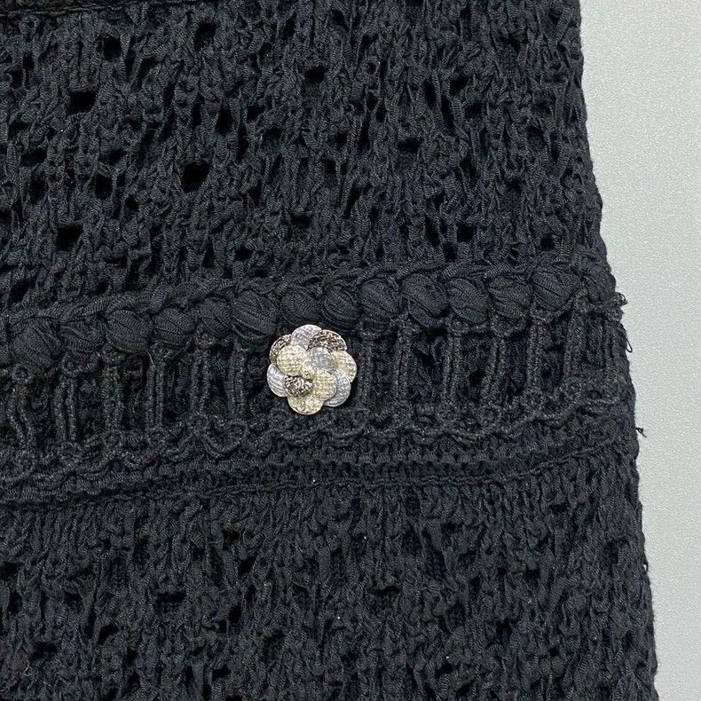Chanel Chanel Black braided skirt 2504-Nextarrow Size 42" / US 20 - 3 Thumbnail