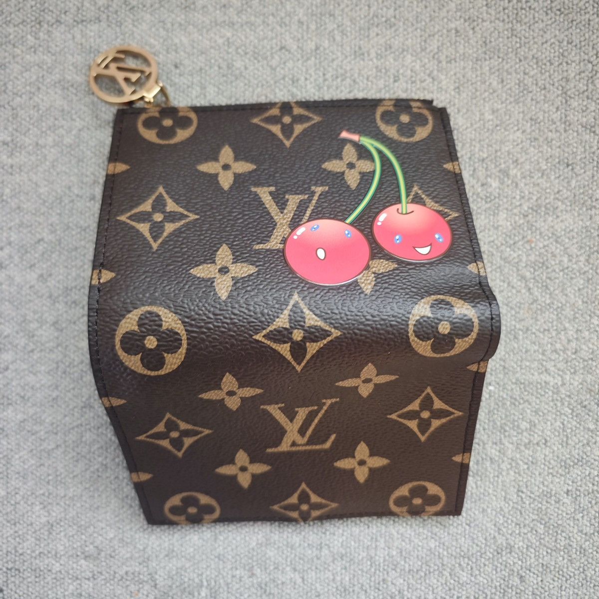 Louis Vuitton × Takashi Murakami Louis Vuitton x Murakami Cerise (Cherries) Wallet Size ONE SIZE - 4 Thumbnail