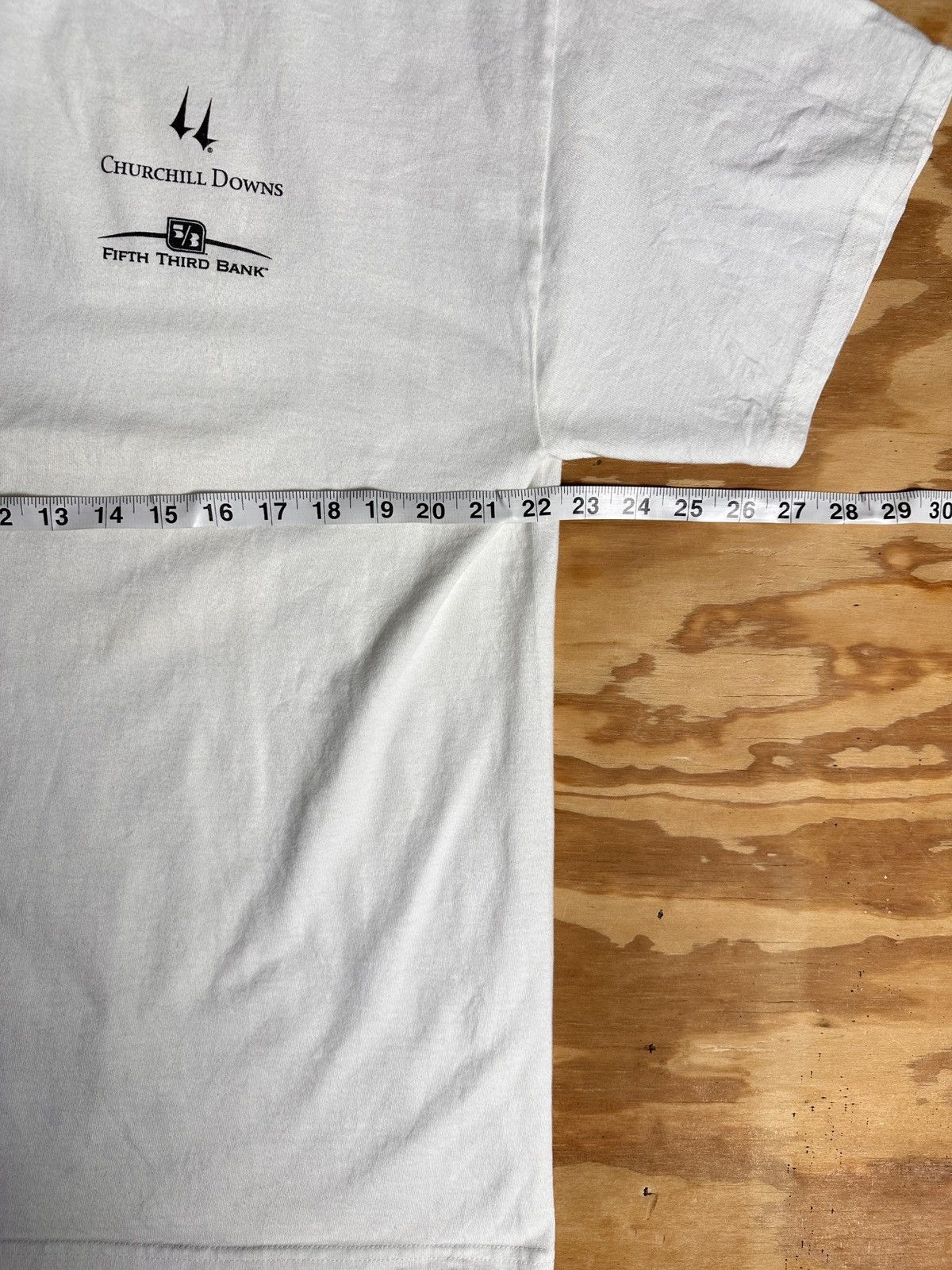 Designer White vintage Churchill Downs Horses racing tee Size US XL / EU 56 / 4 - 6 Thumbnail