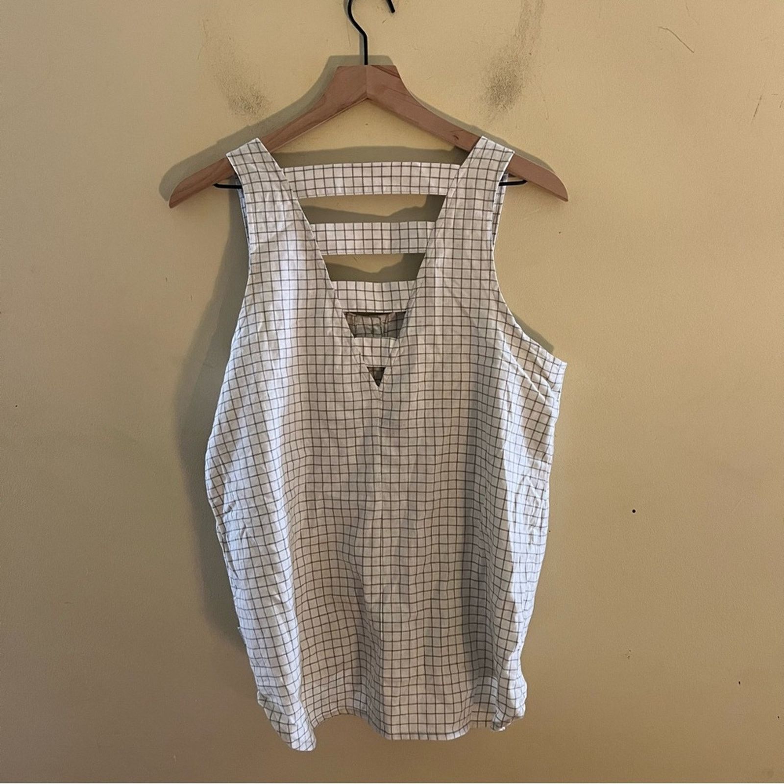 Outdoor Research NWT OUTDOOR RESEARCH plaid tie front sleeveless blouse M Size M / US 6-8 / IT 42-44 - 3 Thumbnail