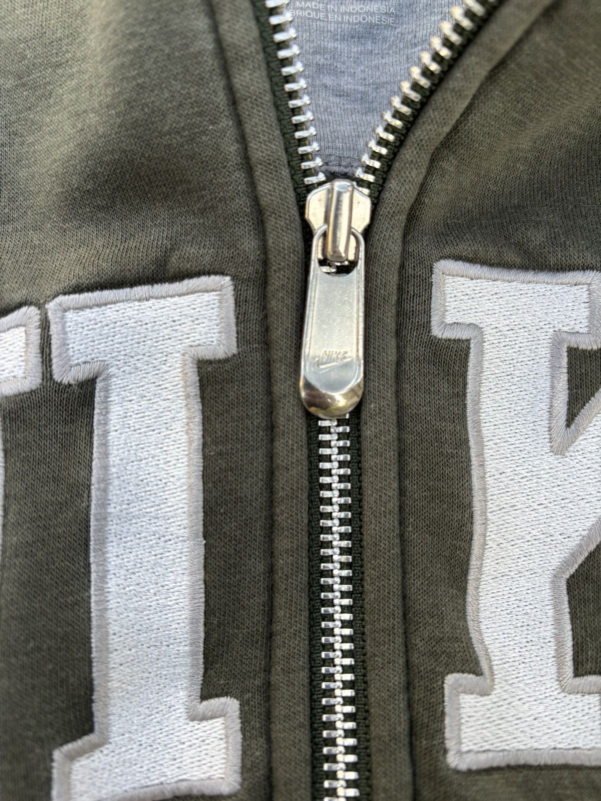 Nike Vintage Nike Big Logo Zip Up Hoodie Y2K Size US XL / EU 56 / 4 - 4 Thumbnail