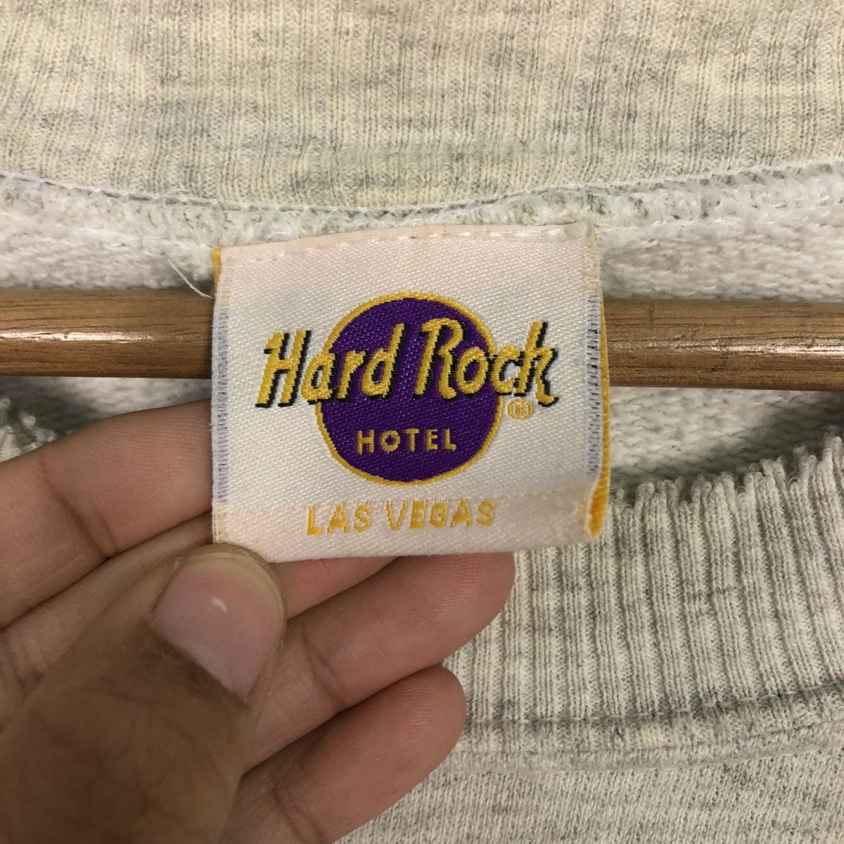 Vintage 🔥VINTAGE SWEATSHIRT HARD ROCK HOTEL LAS VEGAS BIG LOGO Size US XXL / EU 58 / 5 - 17 Thumbnail