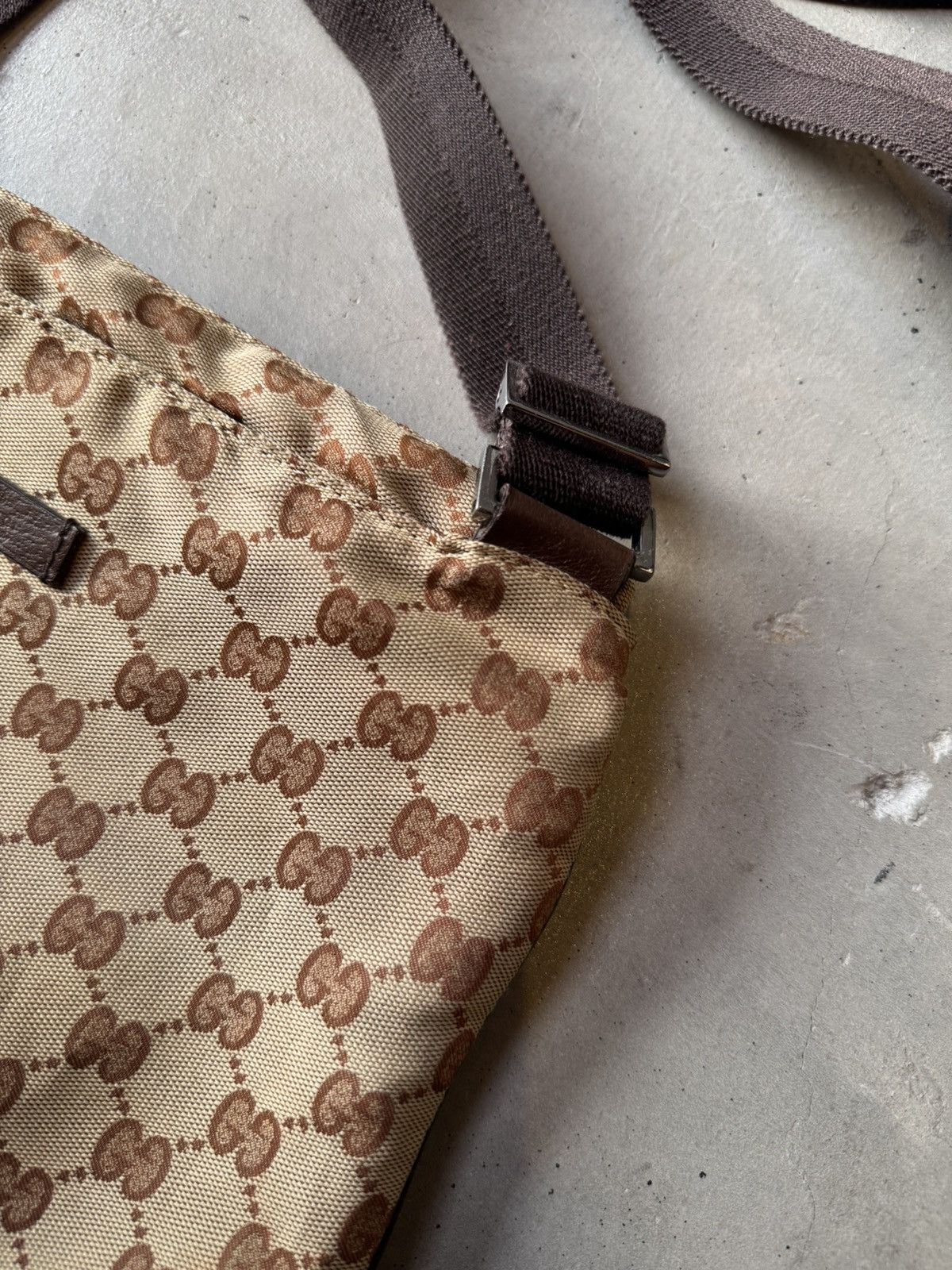Gucci Gucci Beige GG Canvas Crossbody Bag Size ONE SIZE - 6 Thumbnail