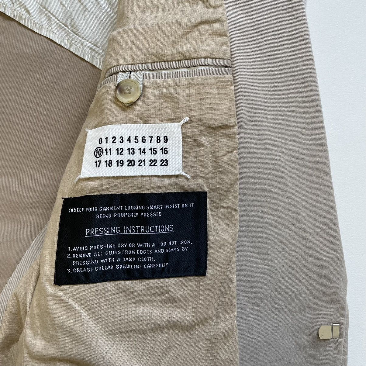 Maison Margiela S/S 08 Trompe-l'œil ‘Flat Effect’ Blazer Size 38R - 16 Thumbnail