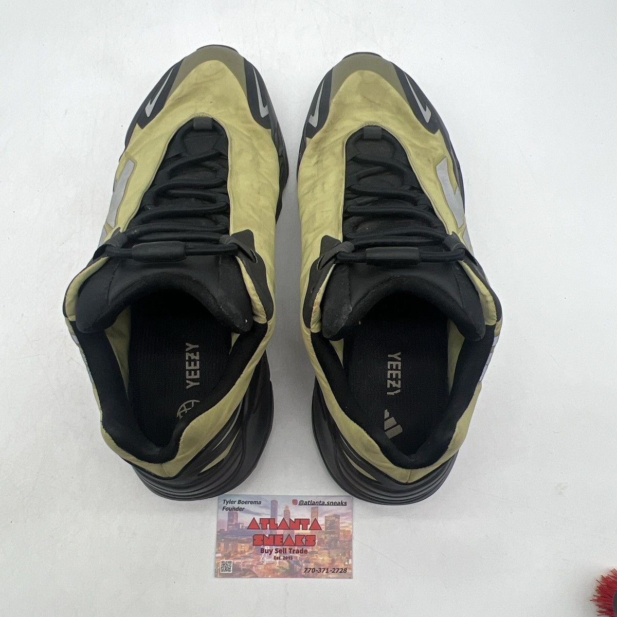Adidas Yeezy boost 700 mnvn resin Size US 10 / EU 43 - 6 Thumbnail