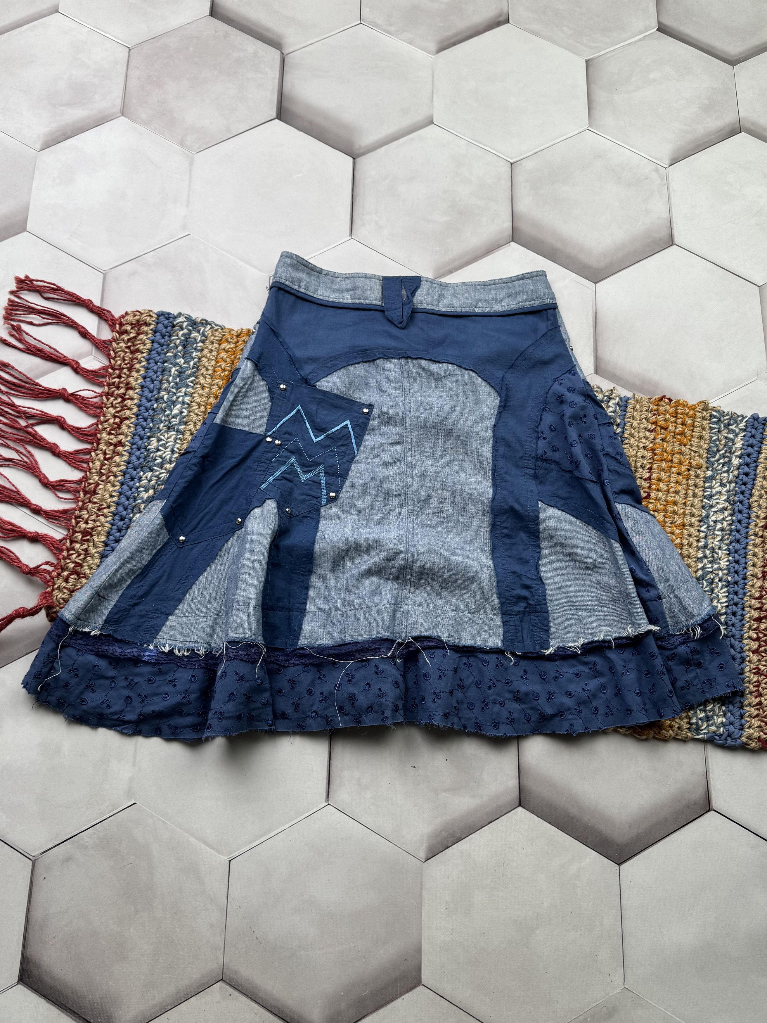 Vintage Vintage Midi Skirt (E4) Size 27" / US 4 / IT 40 - 5 Thumbnail