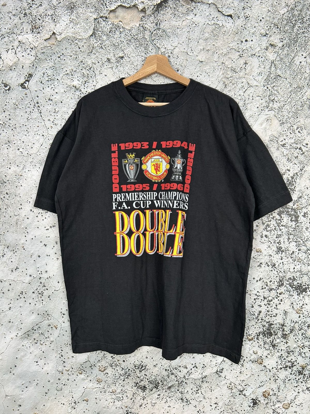 Vintage Vintage Manchester United 90s Double Double Graphic Tee Size US XL / EU 56 / 4 - 1 Thumbnail
