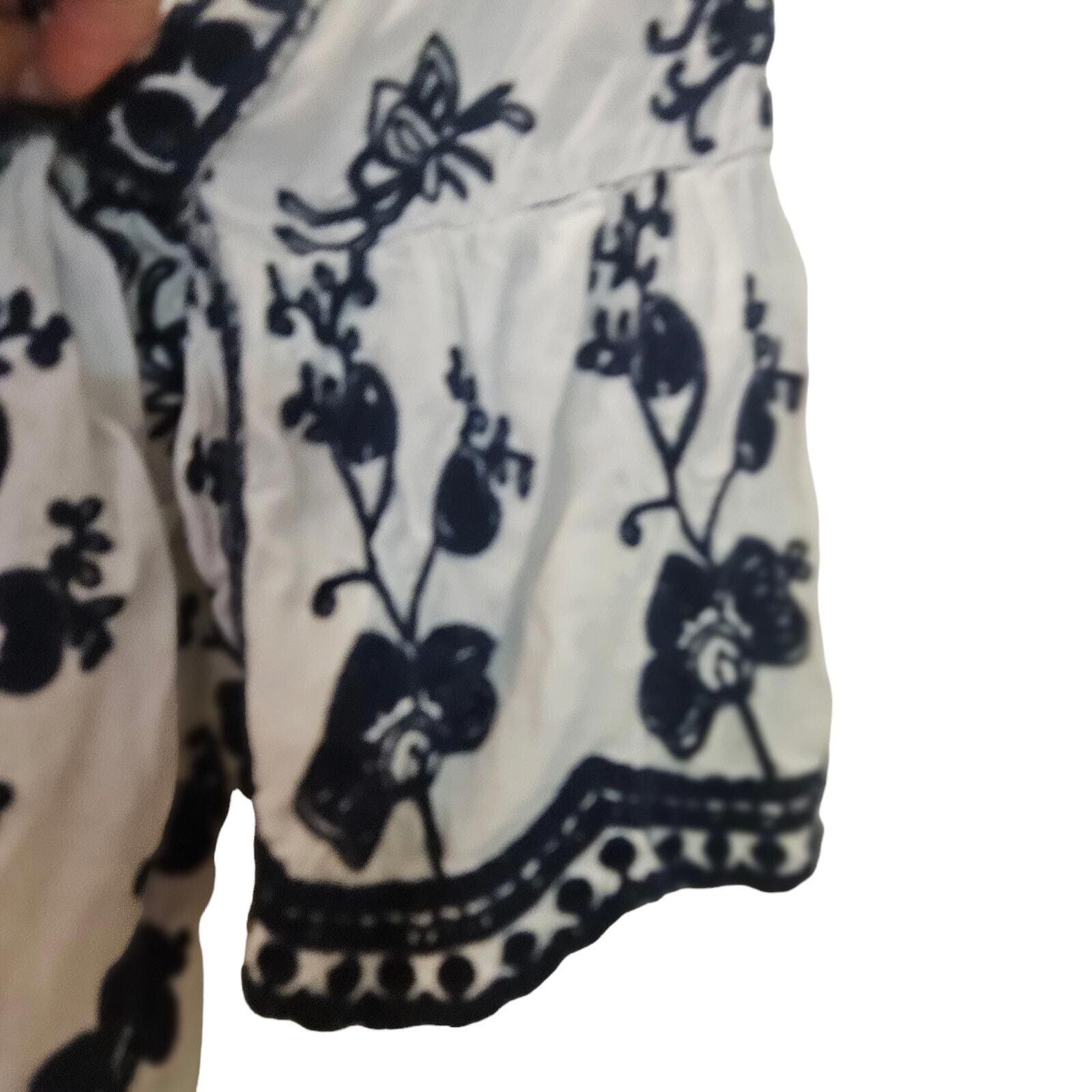 Designer Kindred Embroidered Peplum Top - Elegant Floral Design Sz L Size L / US 10 / IT 46 - 3 Thumbnail