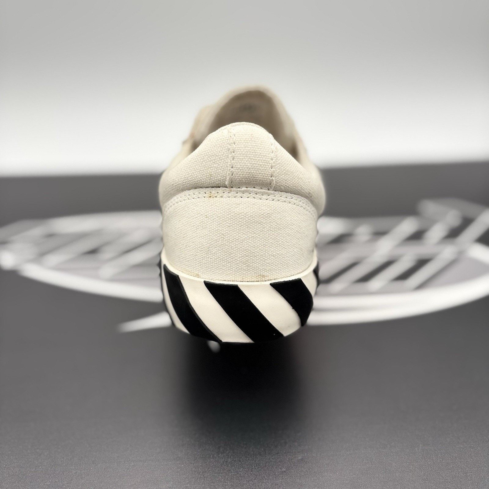 Off-White Off-White Vulc Sneaker ' White ' | GOOD CONDITION! Size US 7 / EU 40 - 13 Thumbnail