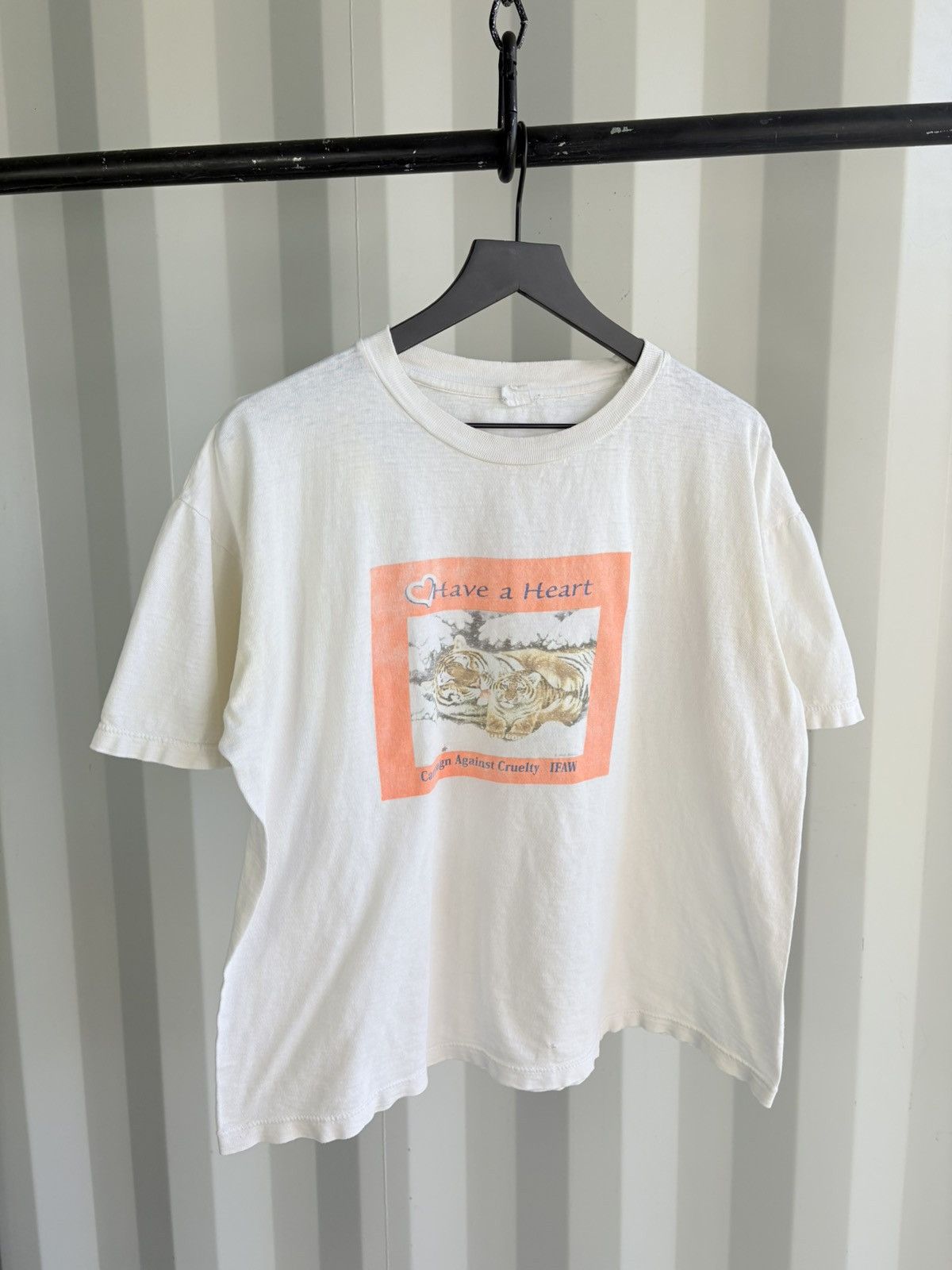 Vintage Vintage Have a Heart Shirt Faded Distressed Grunge BOXY Size US L / EU 52-54 / 3 - 1 Thumbnail