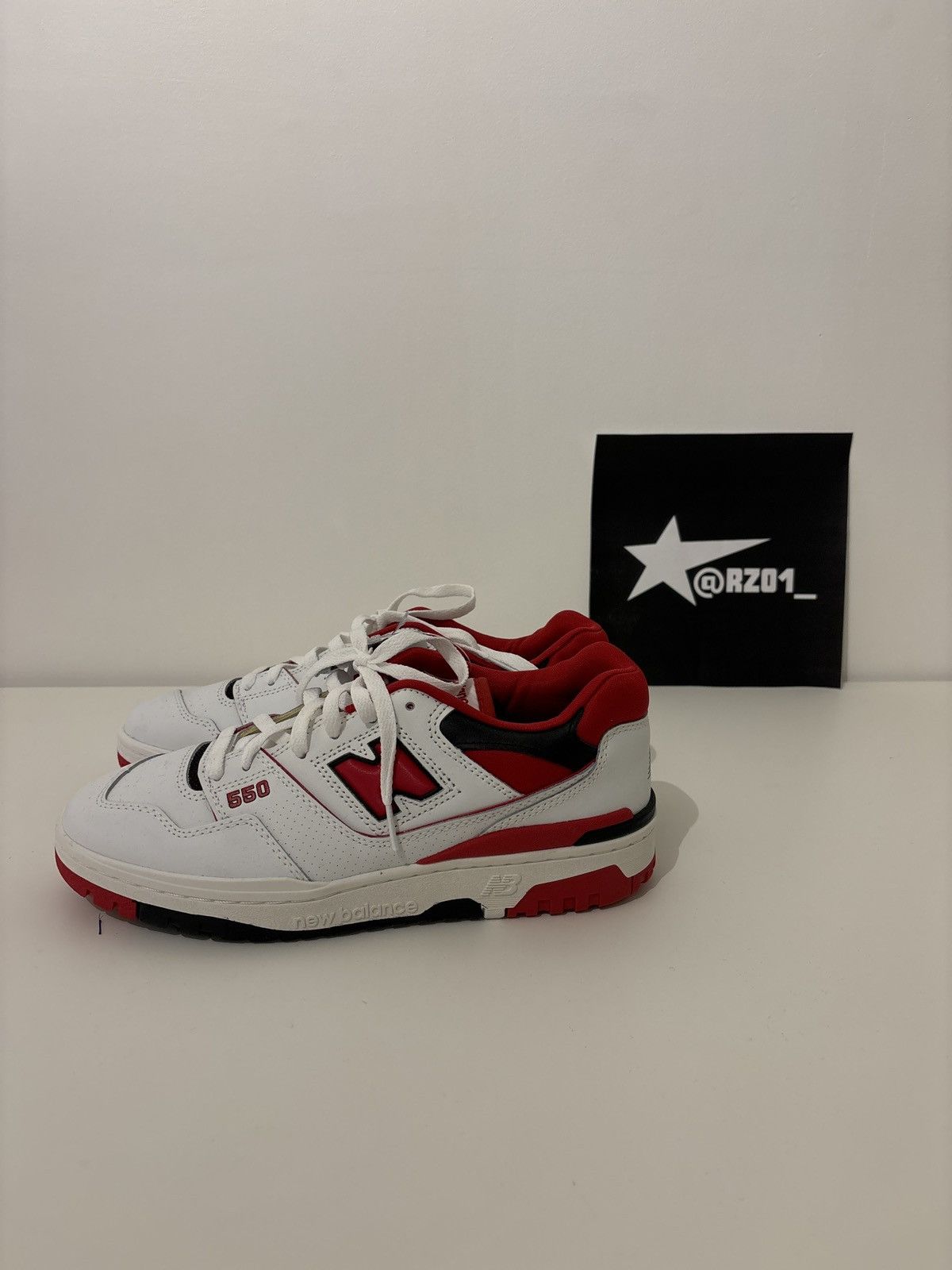 New Balance New Balance 550 White / Red - US 9 Size US 9 / EU 42 - 3 Thumbnail