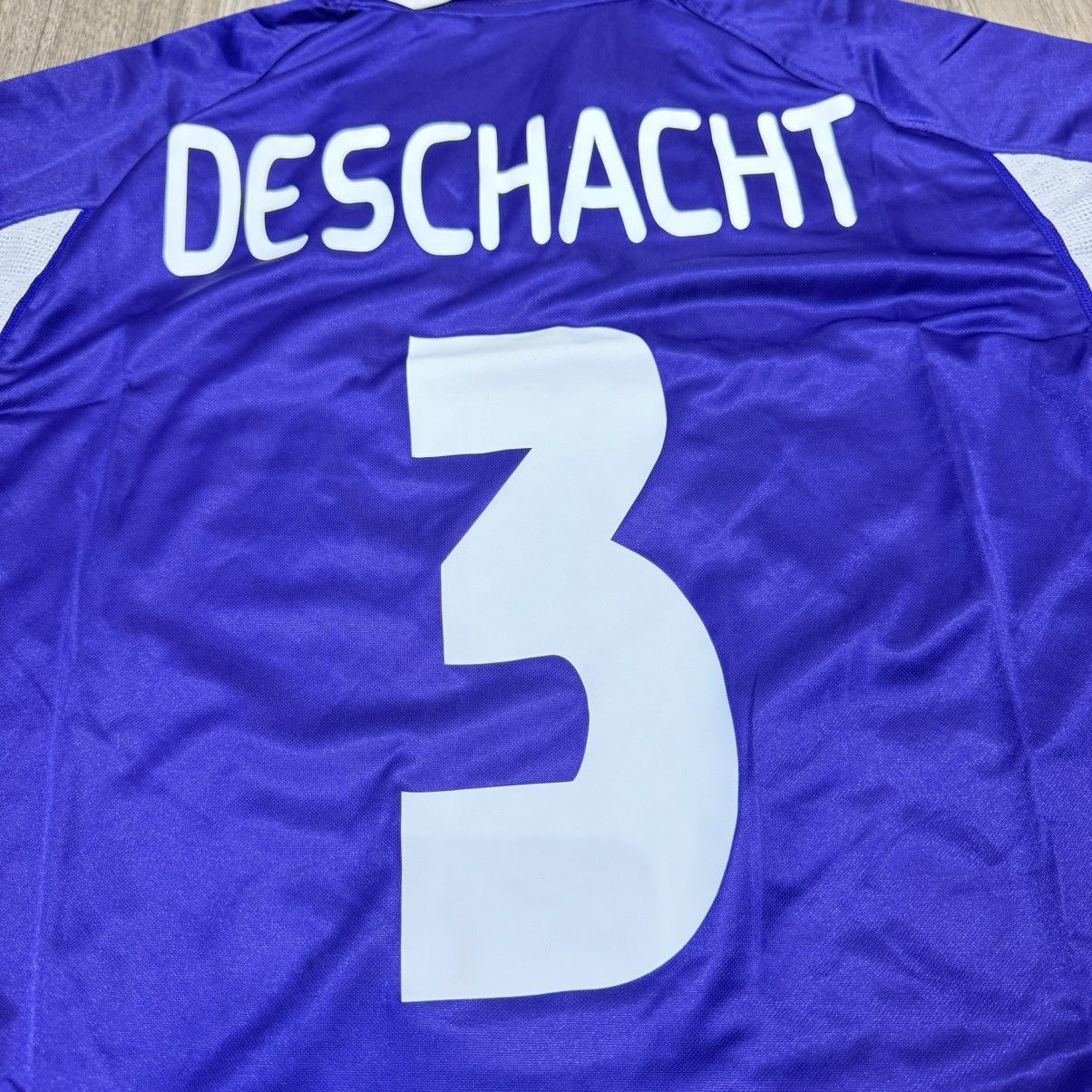Adidas Anderlecht 03/04 away shirt #3 Deschacht (bnwt) Size US S / EU 44-46 / 1 - 4 Thumbnail