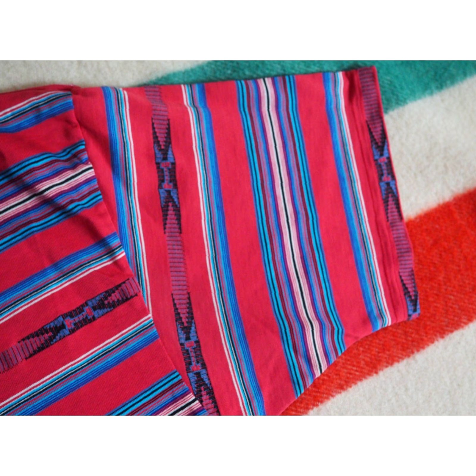 Native VINTAGE McIntosh & Seymour Tee T-Shirt Striped Red 90s Southwest Aztec Native Shirt Mens L Size US L / EU 52-54 / 3 - 5 Thumbnail