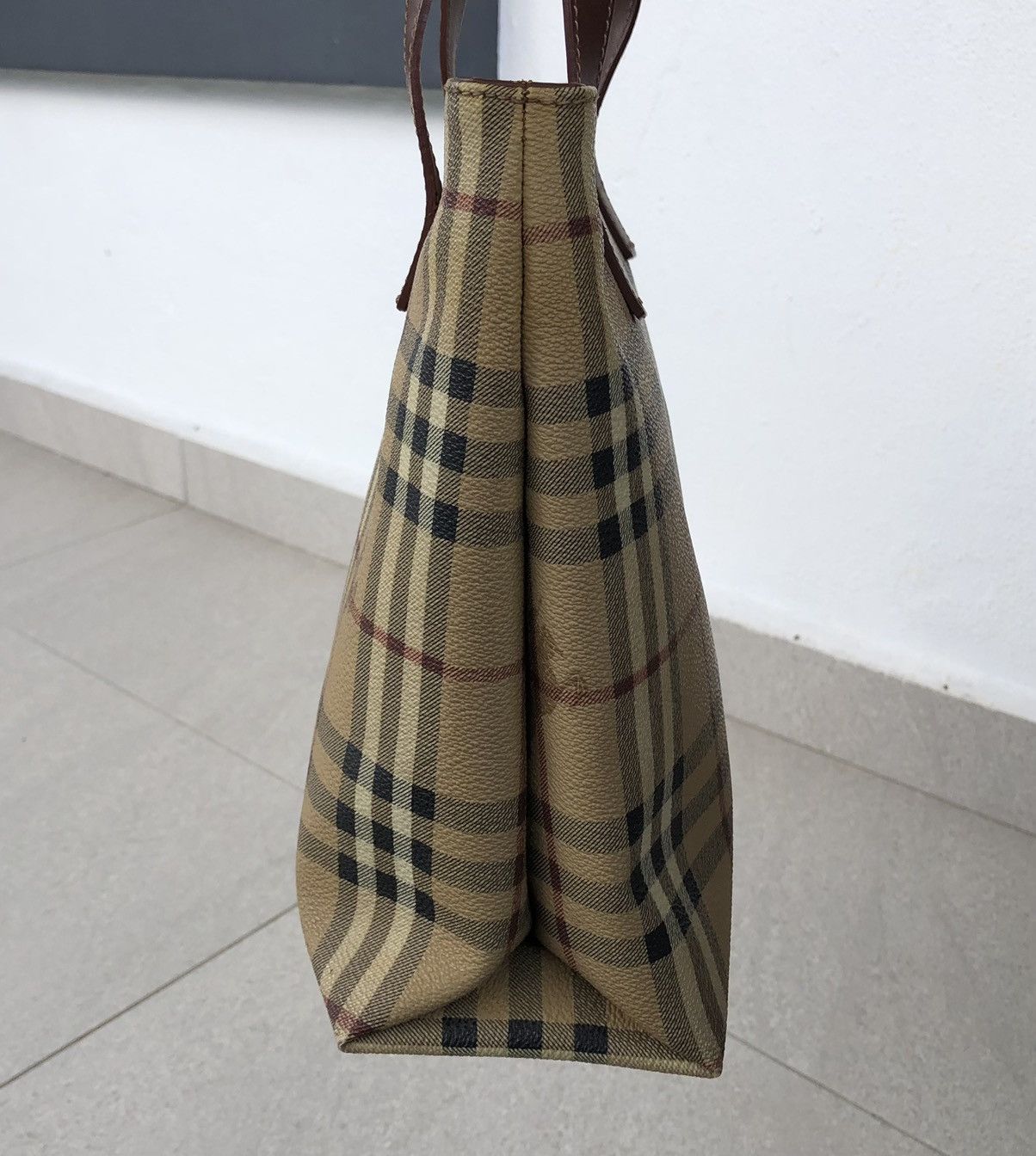 Burberry Burberry London Novacheck Shadow Horse Tote Handbag Size ONE SIZE - 11 Thumbnail