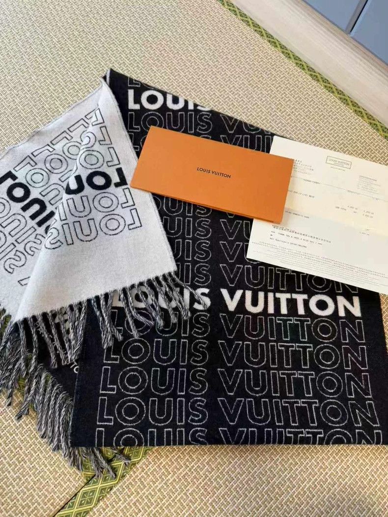 Louis Vuitton Logo Print Scarf - dmc