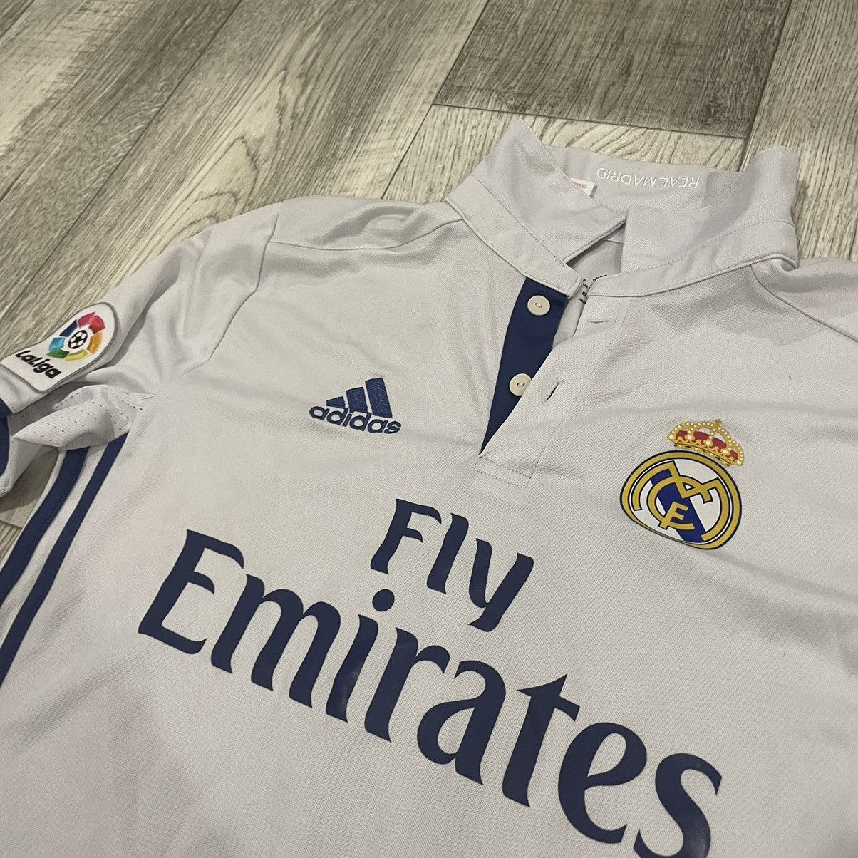 Adidas Adidas Real Madrid 2016 2017 Bale #11 Home Shirt Jersey Size US XS / EU 42 / 0 - 3 Thumbnail