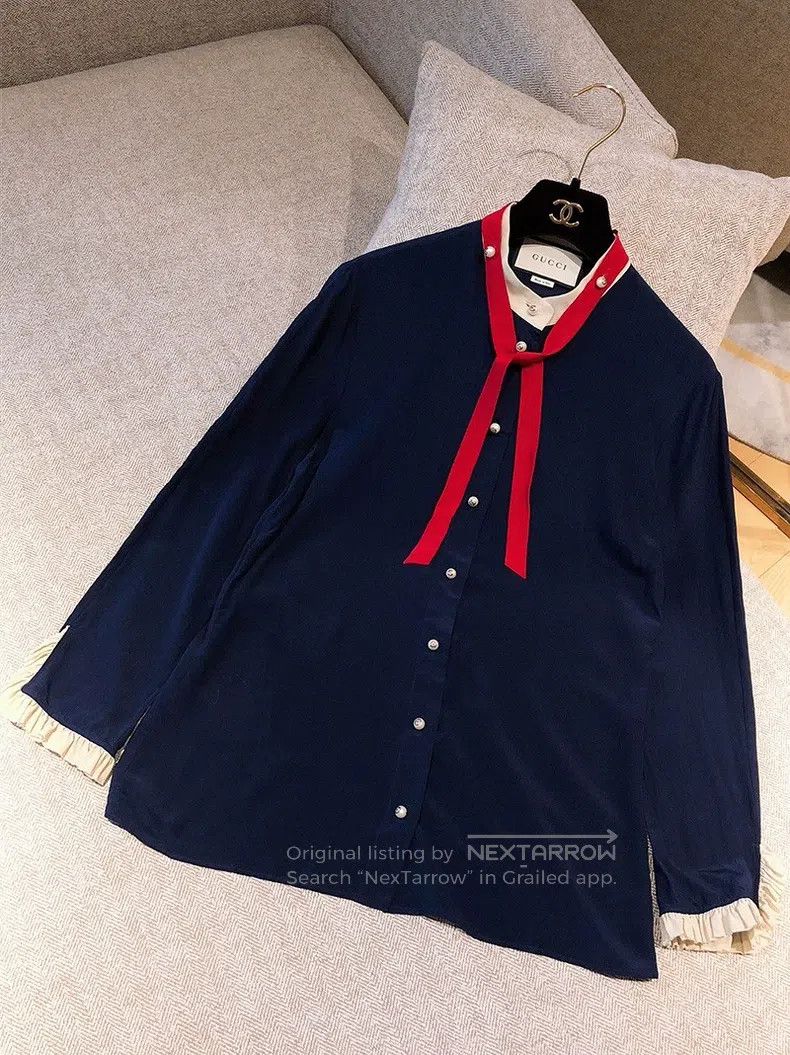 Gucci Gucci Dark blue pearl button silk shirt Size S / US 4 / IT 40 - 1 Thumbnail
