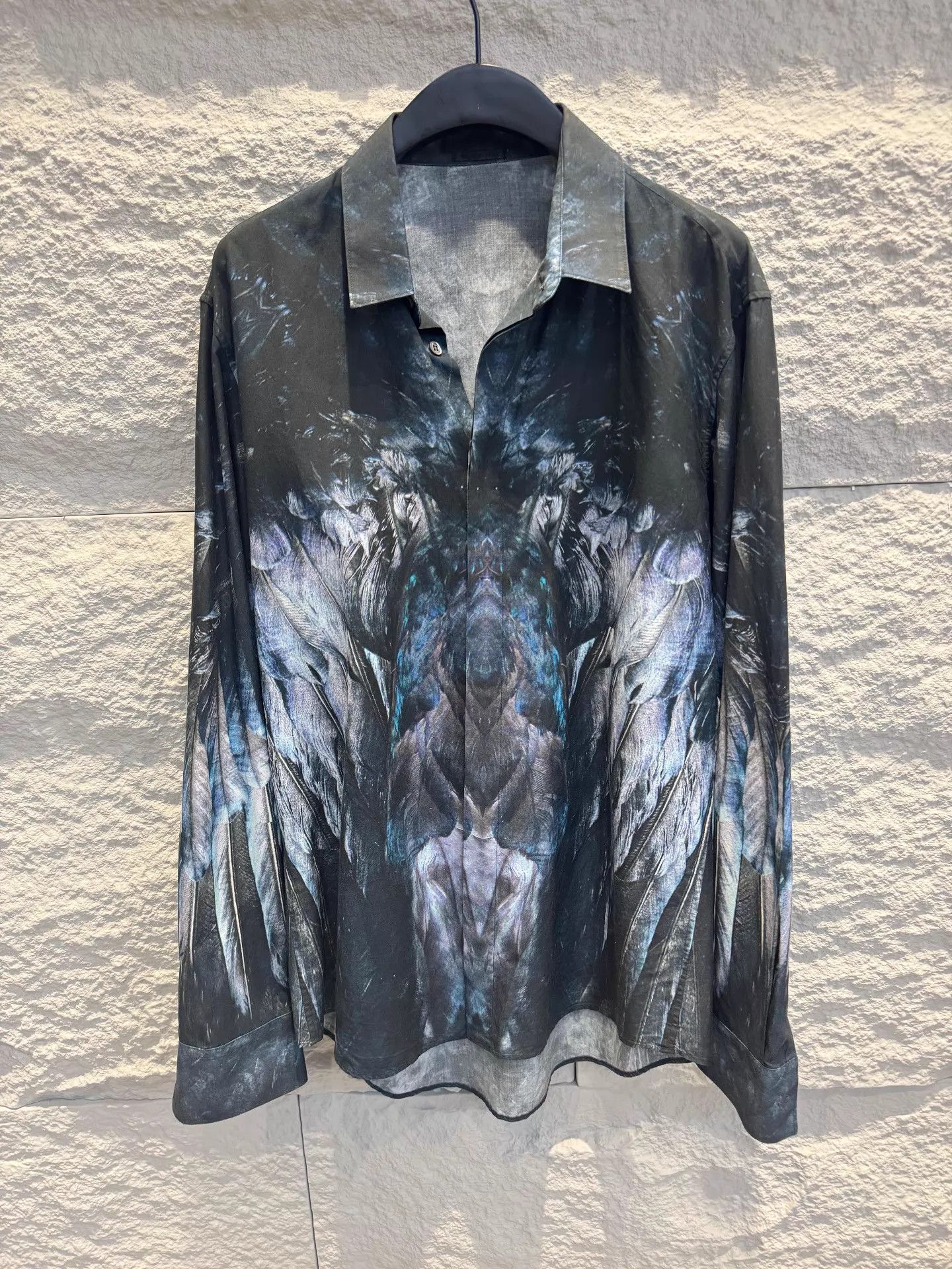 Alexander McQueen Alexander McQueen Wing Print Wool Unisex Shirt 50 Size US M / EU 48-50 / 2 - 1 Thumbnail