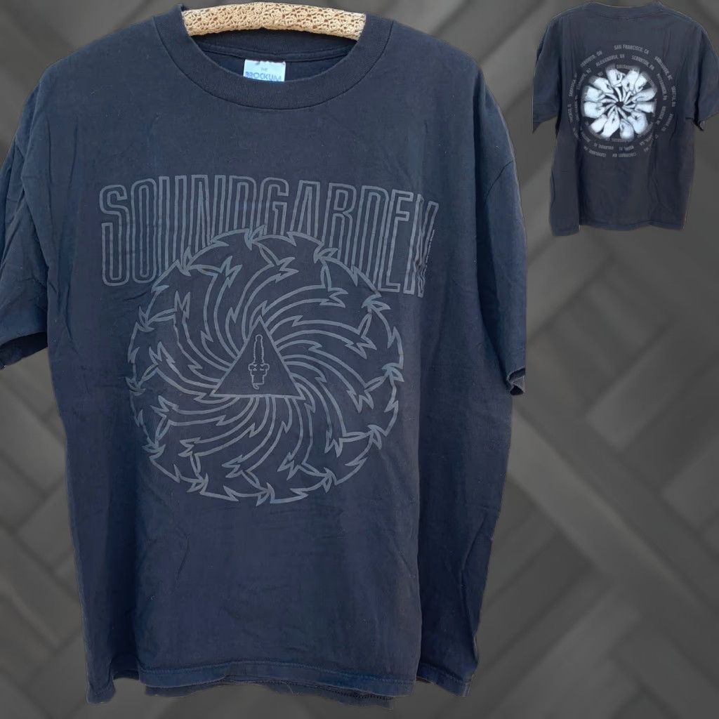 Vintage VINTAGE Brockum Soundgarden T-Shirt XL Black 90s Band Music Concert Tour Graphic Print Short Sleeve Crew Neck Mens Size XL Shirt Size US XL / EU 56 / 4 - 1 Thumbnail