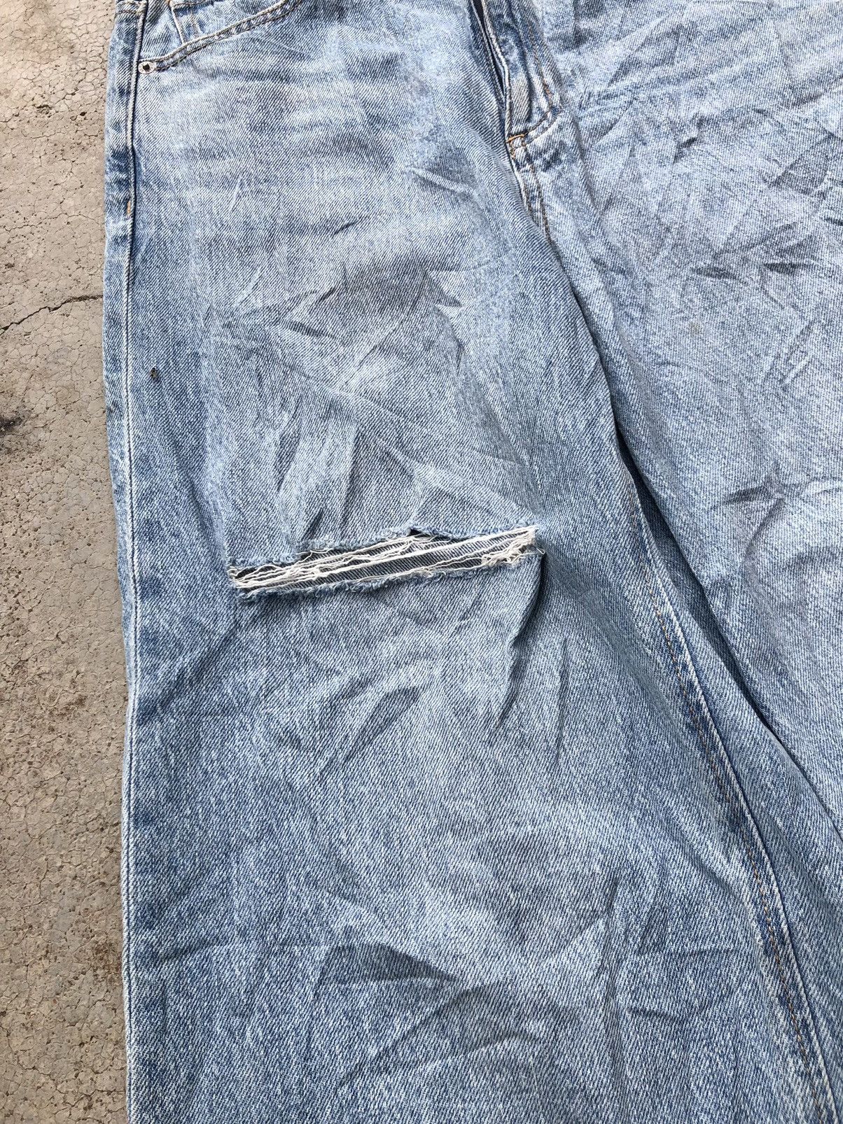GU BAGGY DISTRESSED DENIM BY GU Size US 29 - 4 Thumbnail