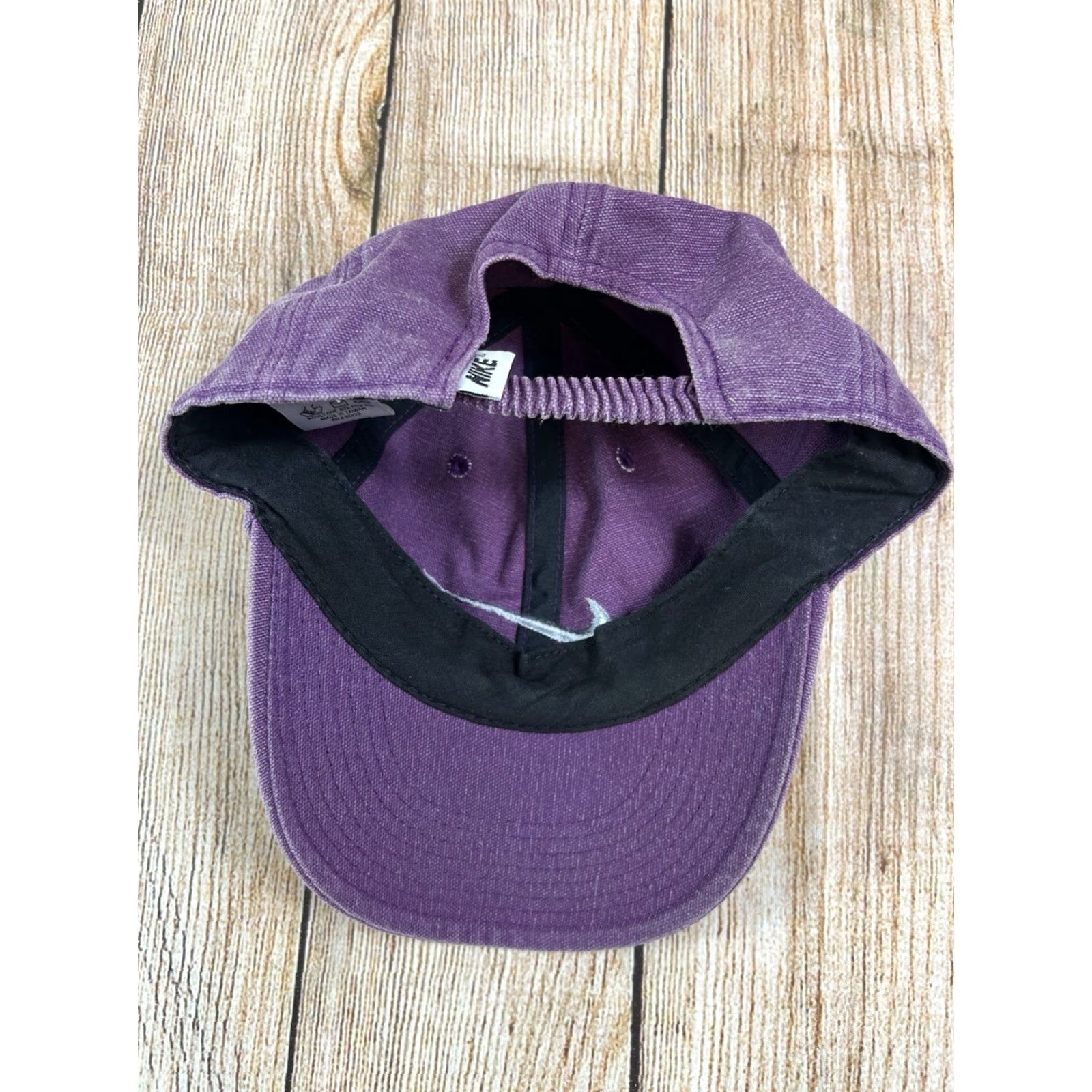 Nike VINTAGE Nike Hat Purple Silver Embroidered Swoosh One Size Adult Baseball Cap Unisex 90s Sports Classic Lightweight Cotton Size ONE SIZE - 4 Thumbnail