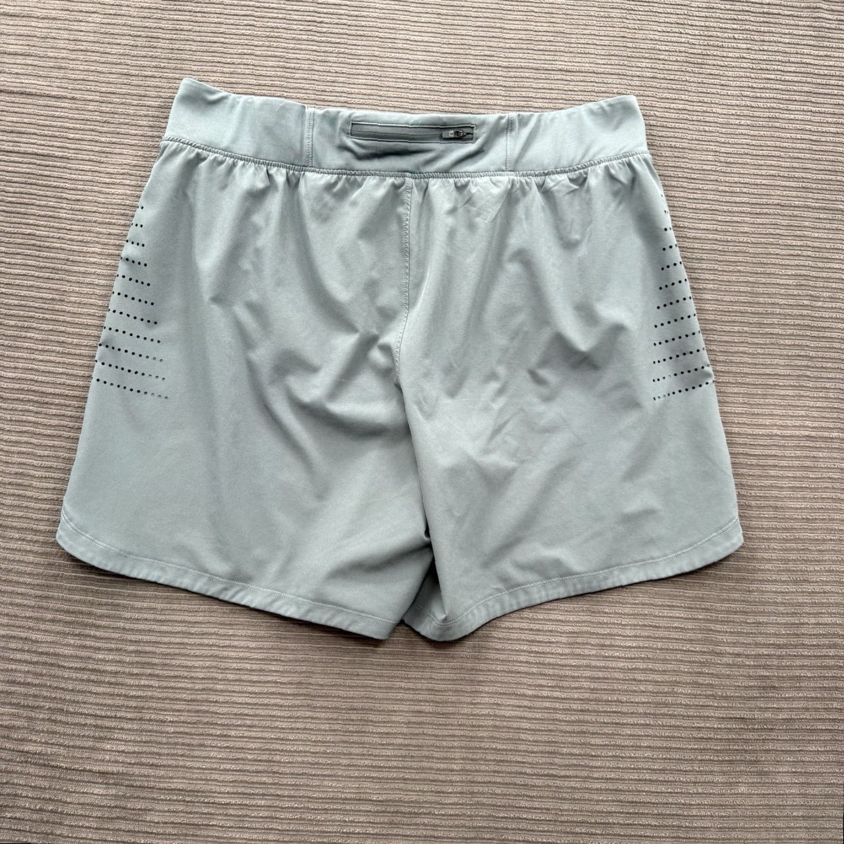 Under Armour Under Armour Shorts Men XL Gray Speedpocket Athletic Training Gym Outdoors Size US 36 / EU 52 - 2 Thumbnail