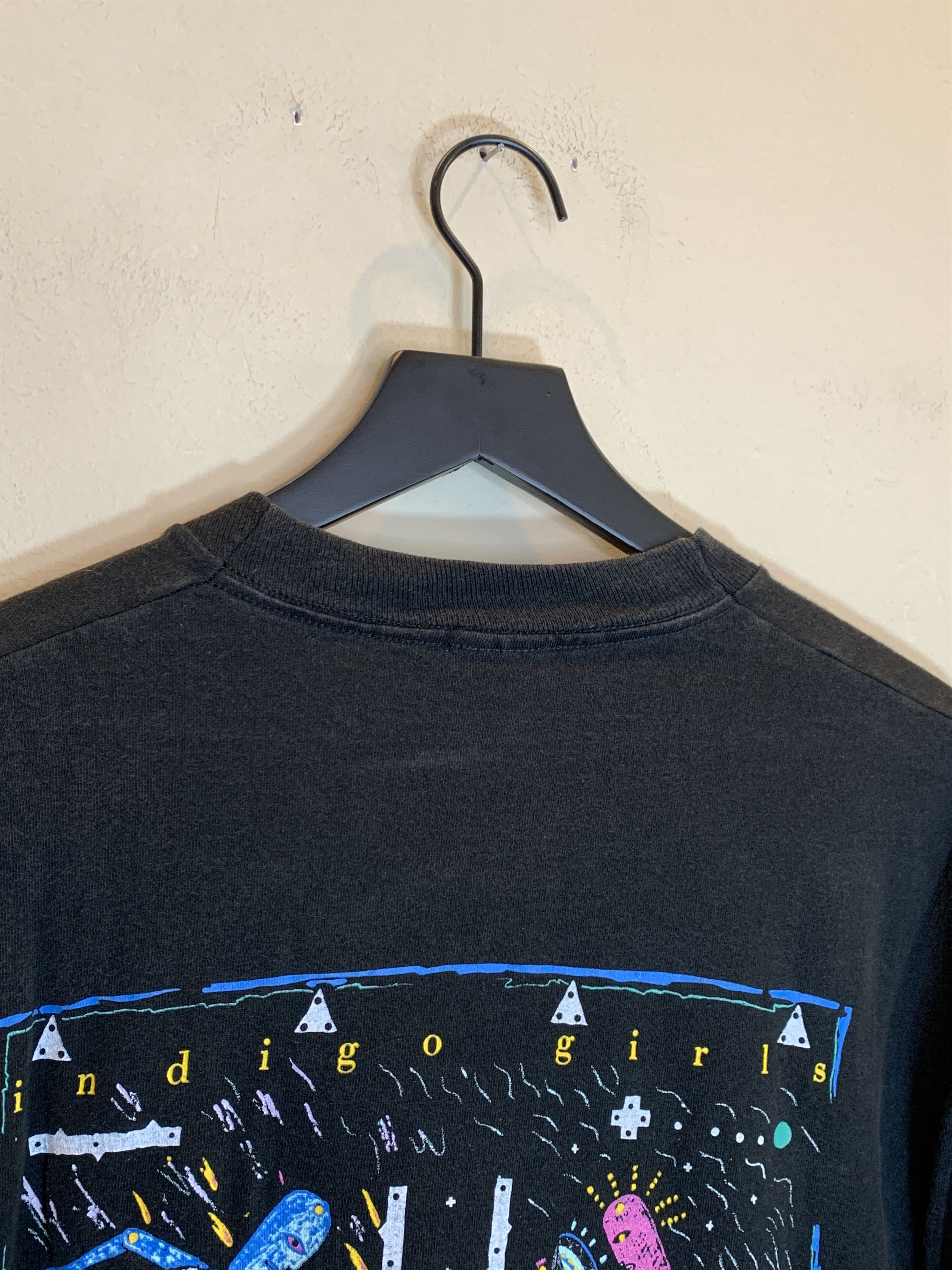 Band Tees RARE Vintage 1990 Indigo Girls Nomads Indians Saints T-Shirt Size US XL / EU 56 / 4 - 11 Thumbnail