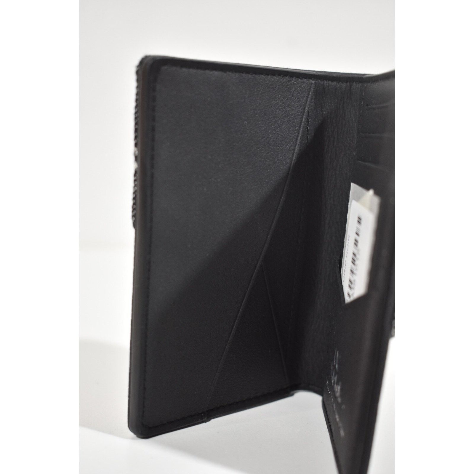 Louis Vuitton Louis Vuitton White Red Heart Pocket Organizer Wallet Size ONE SIZE - 10 Thumbnail
