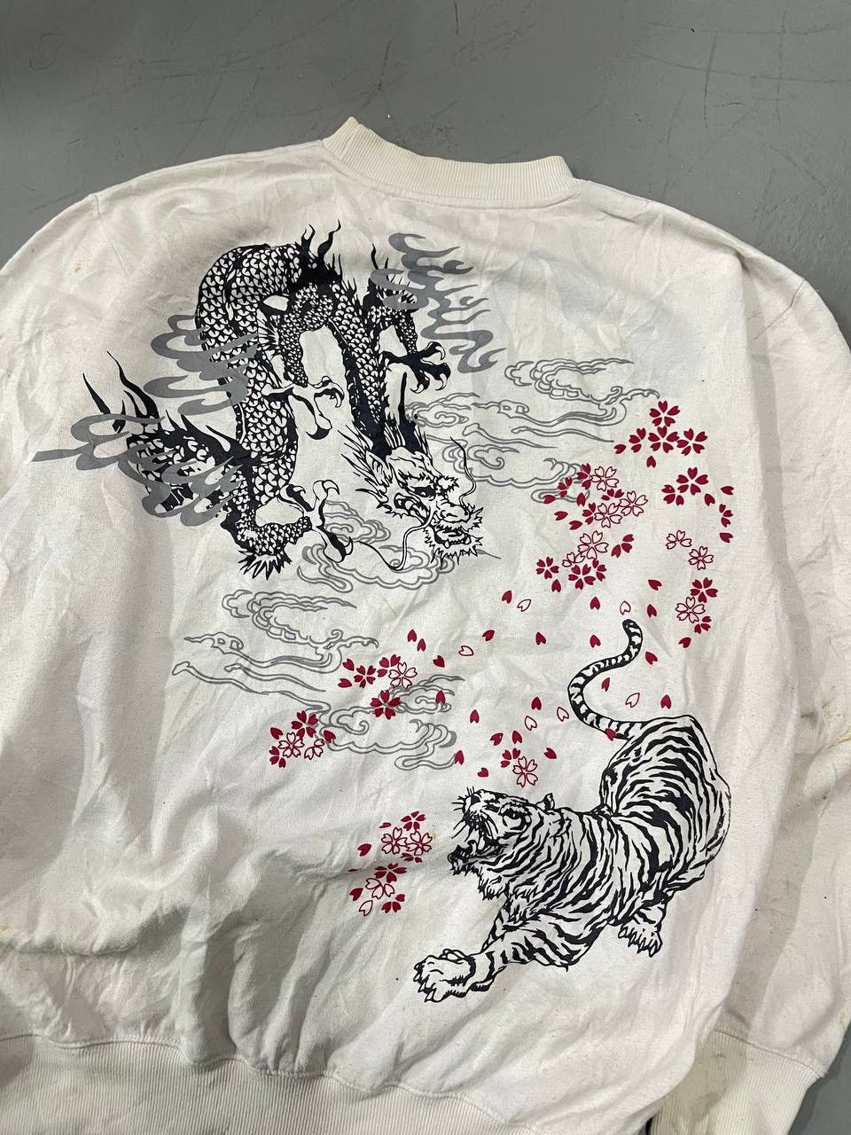 Japanese Brand Vintage Sukajan Japan Souvenir Dragon Tiger Sweatshirt Size US XXL / EU 58 / 5 - 3 Thumbnail