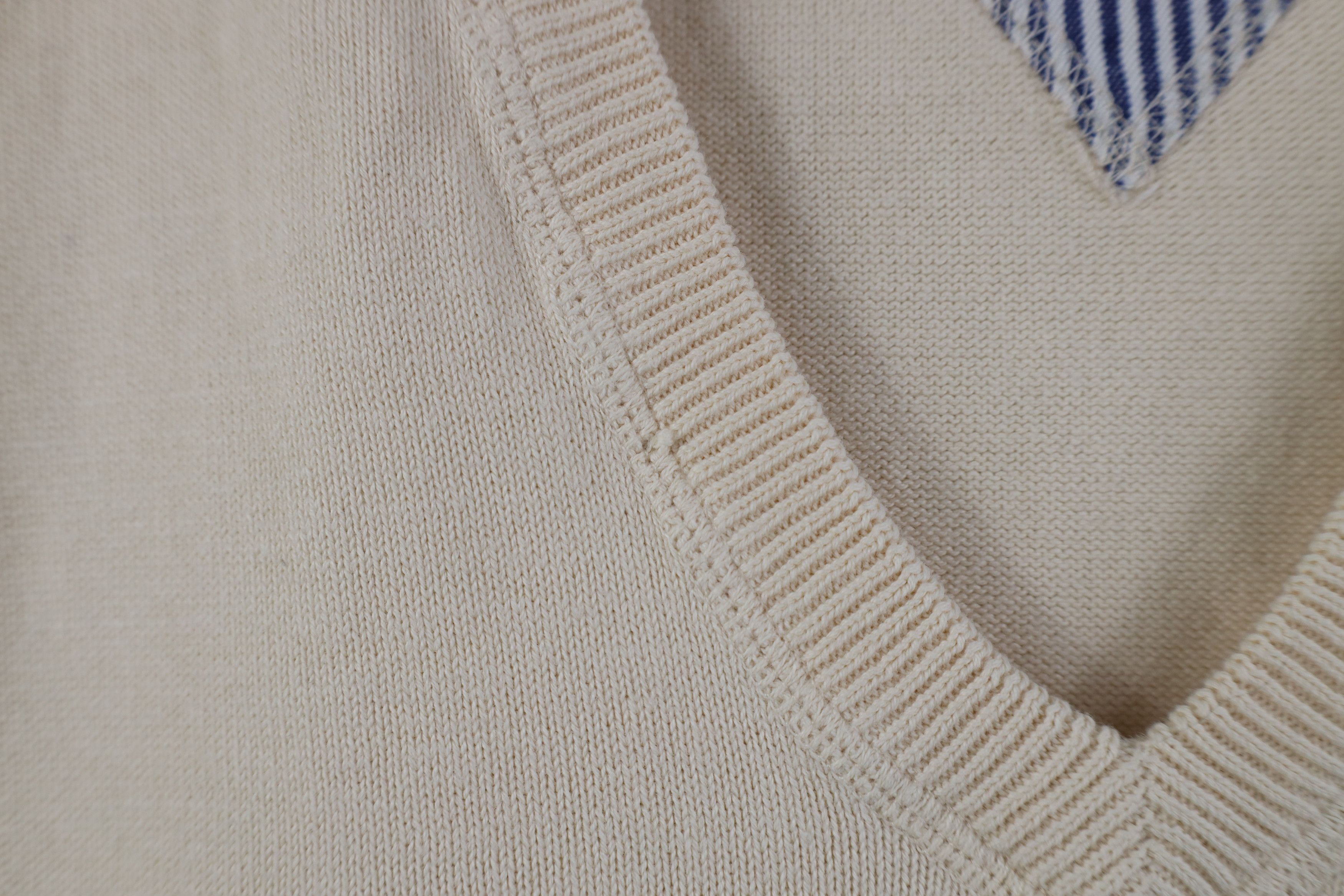 Tommy Hilfiger Vintage 90s Tommy Hilfiger Knit V-Neck Sweater Vest Beige Size US XL / EU 56 / 4 - 7 Thumbnail