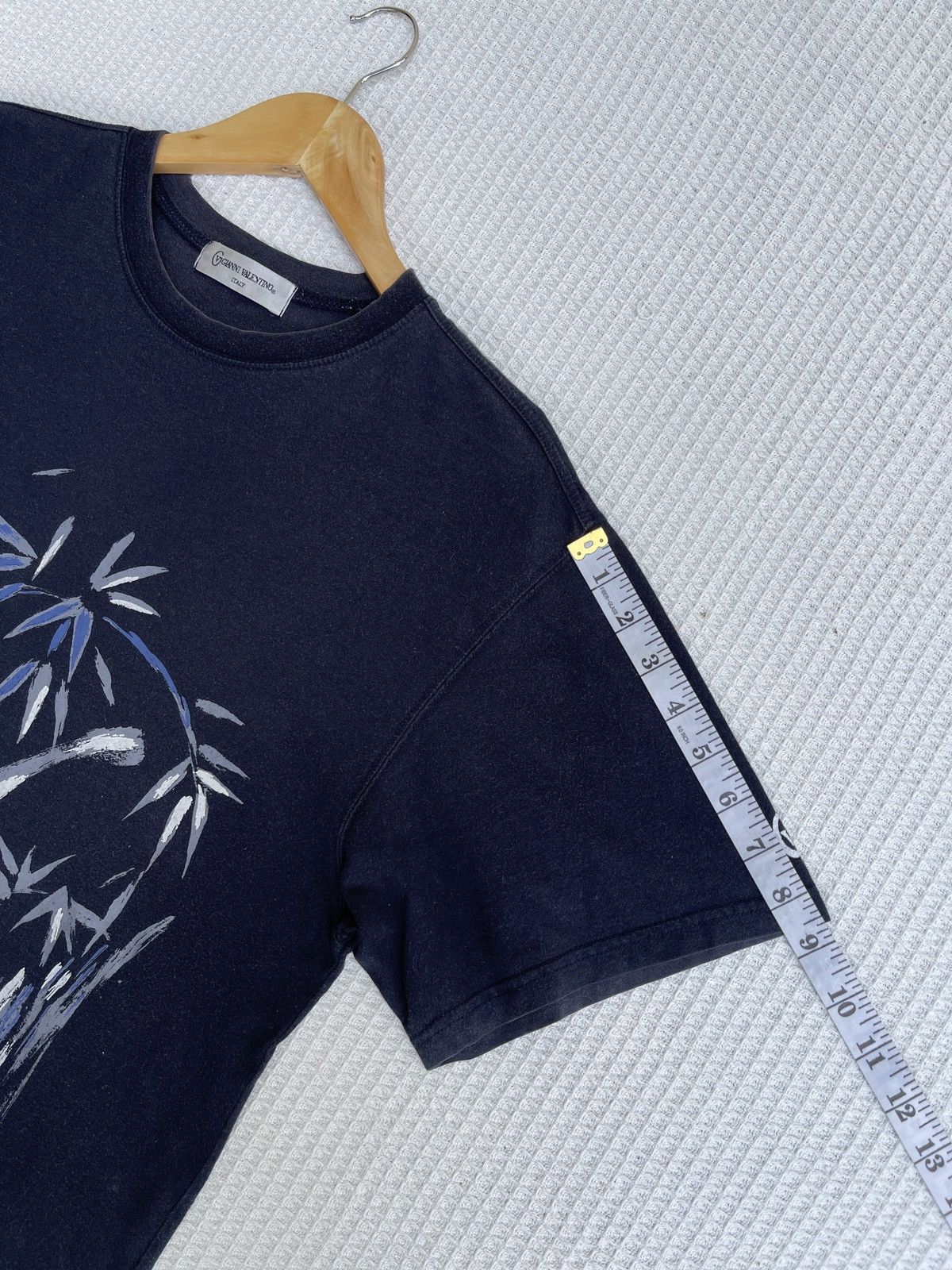 Gianni Valentino Last Drop🔥Rare‼️Vtg Sun Faded GIANNI VALENTINO Art T Shirt Size US M / EU 48-50 / 2 - 14 Thumbnail