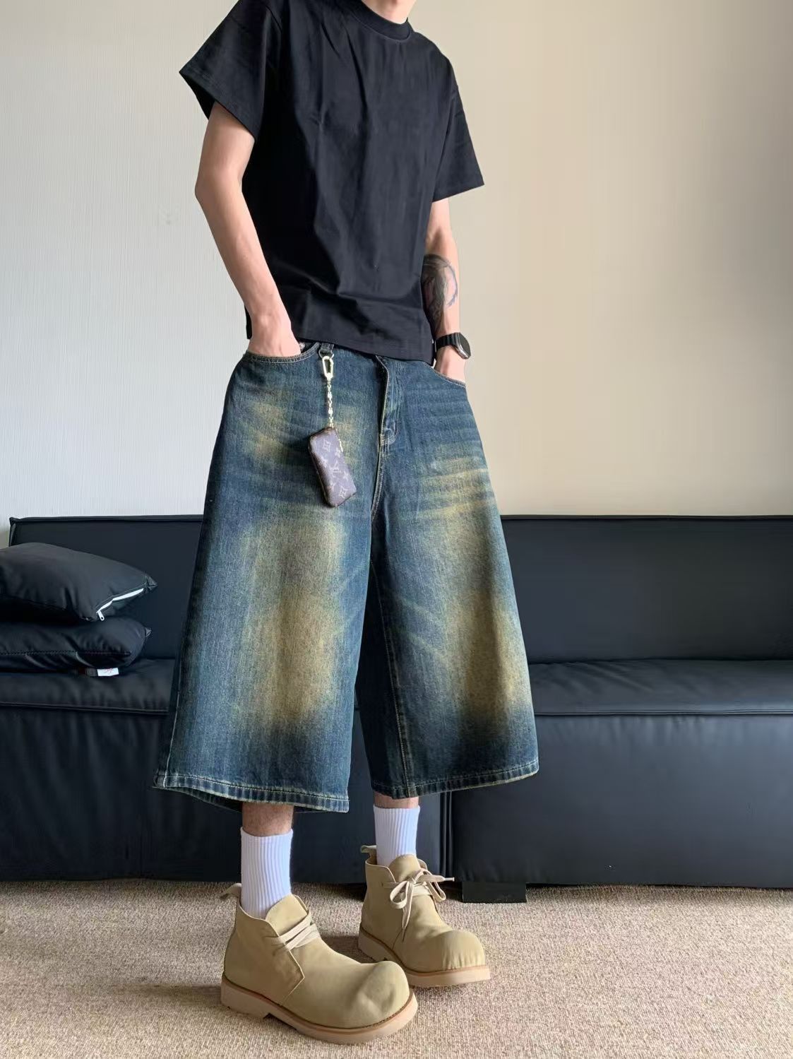 Vintage Blue Washed Distressed Straight-Leg Denim Shorts Size US 32 / EU 48 - 2 Thumbnail
