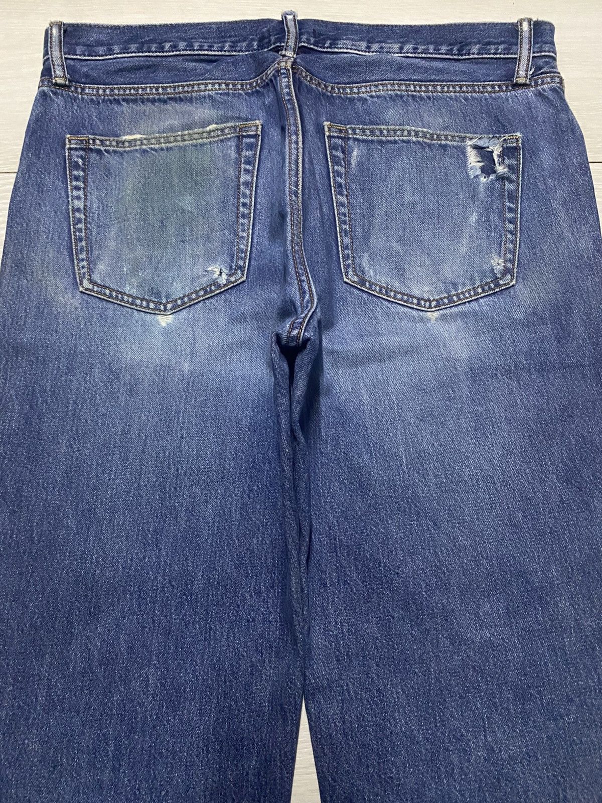 Uniqlo Vintage Uniqlo Faded Wash Distressed Loose Jeans Size US 35 - 4 Thumbnail