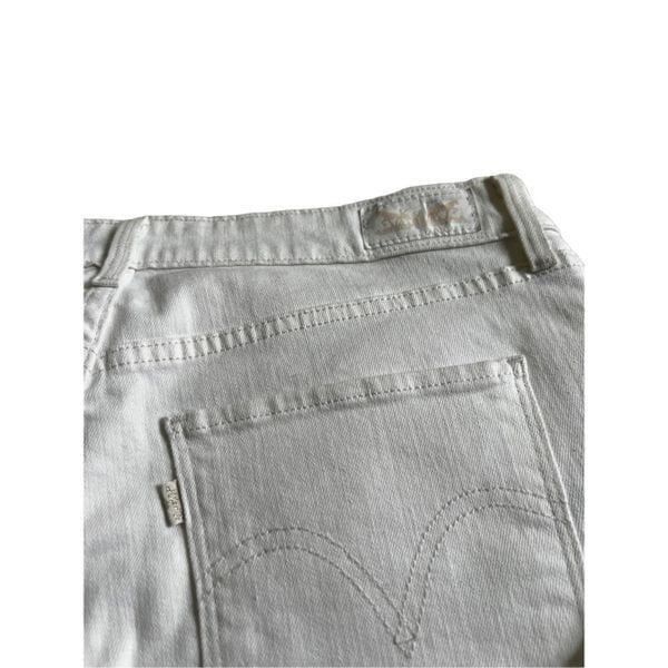 Levi's Levi’s White Capri Denim Cuffed Hem size 8 Size US 26 / EU 42 - 8 Thumbnail