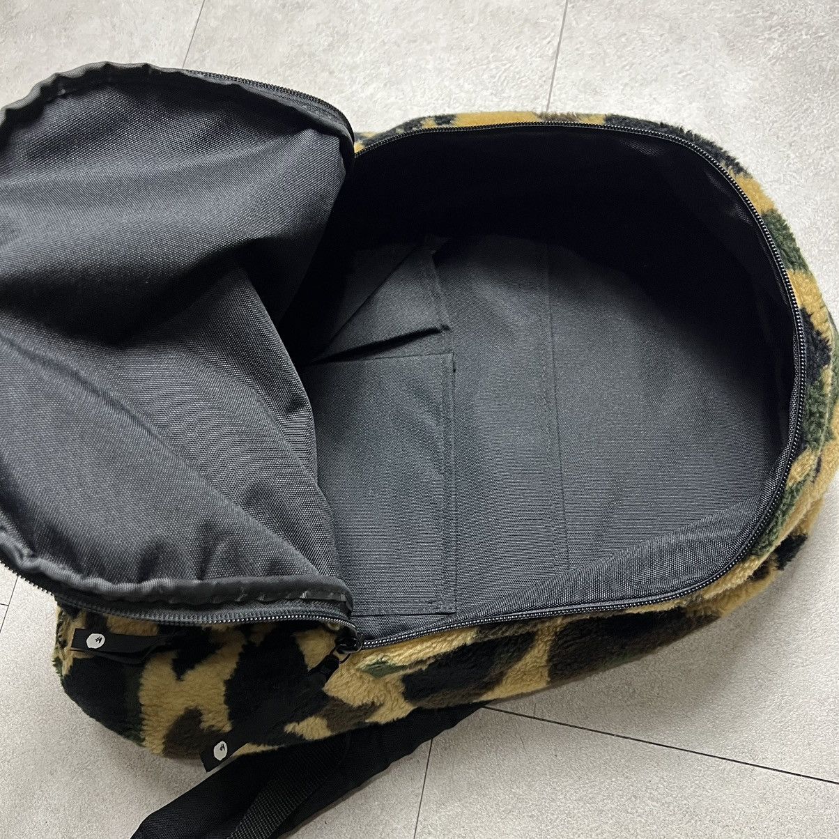 Bape 1st Camo Boa Fuzzy Backpack Size ONE SIZE - 5 Thumbnail