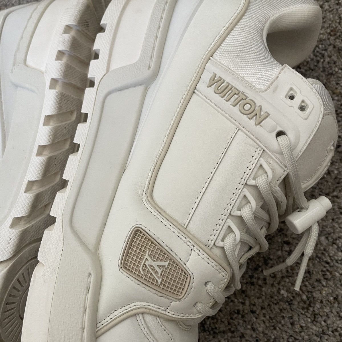 Louis Vuitton LOUIS VUITTON MAXI TRAINER Size US 9 / EU 42 - 8 Thumbnail