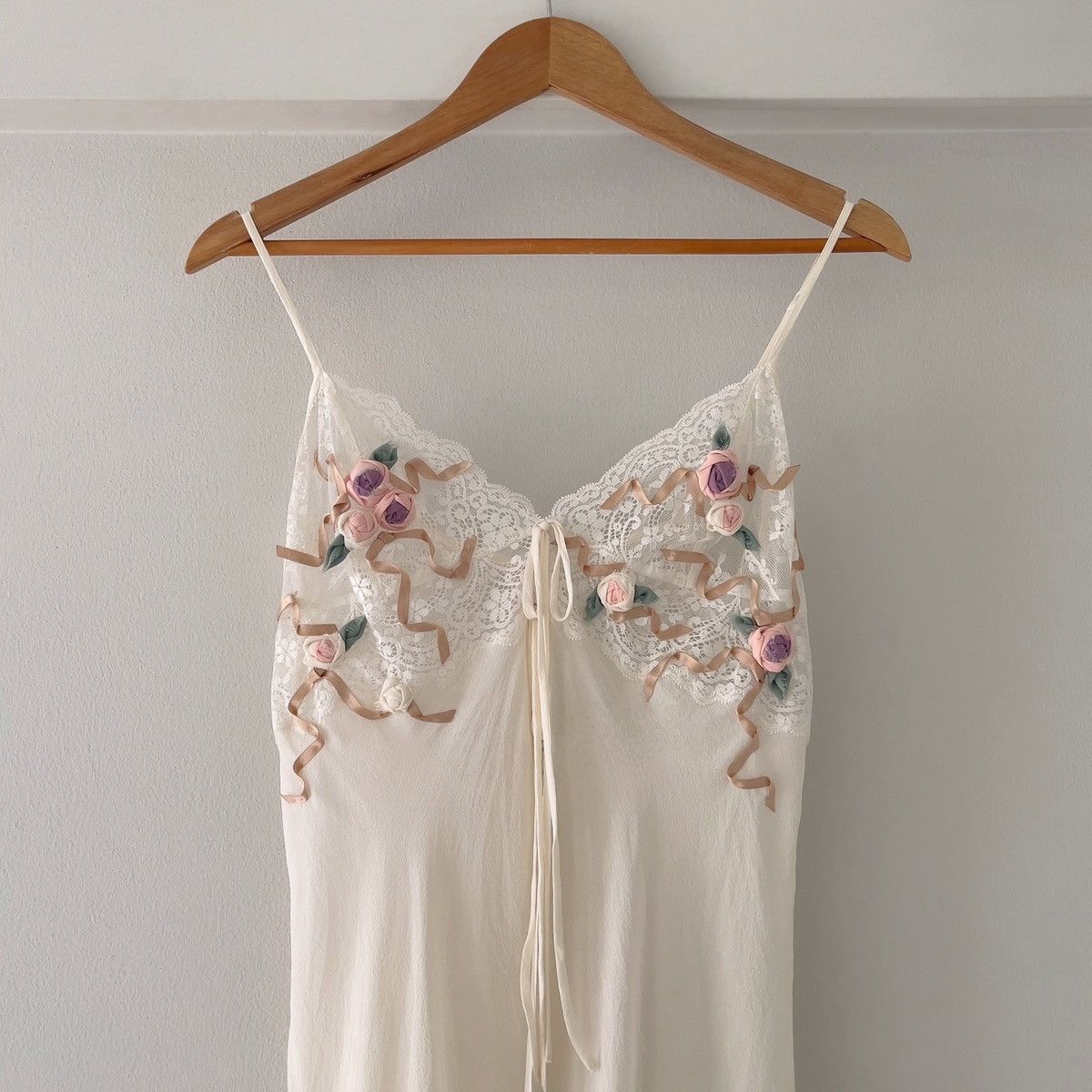 Victoria's Secret Victoria’s Secret Ivory Silk Chiffon Camisole (M) Size M / US 6-8 / IT 42-44 - 14 Thumbnail