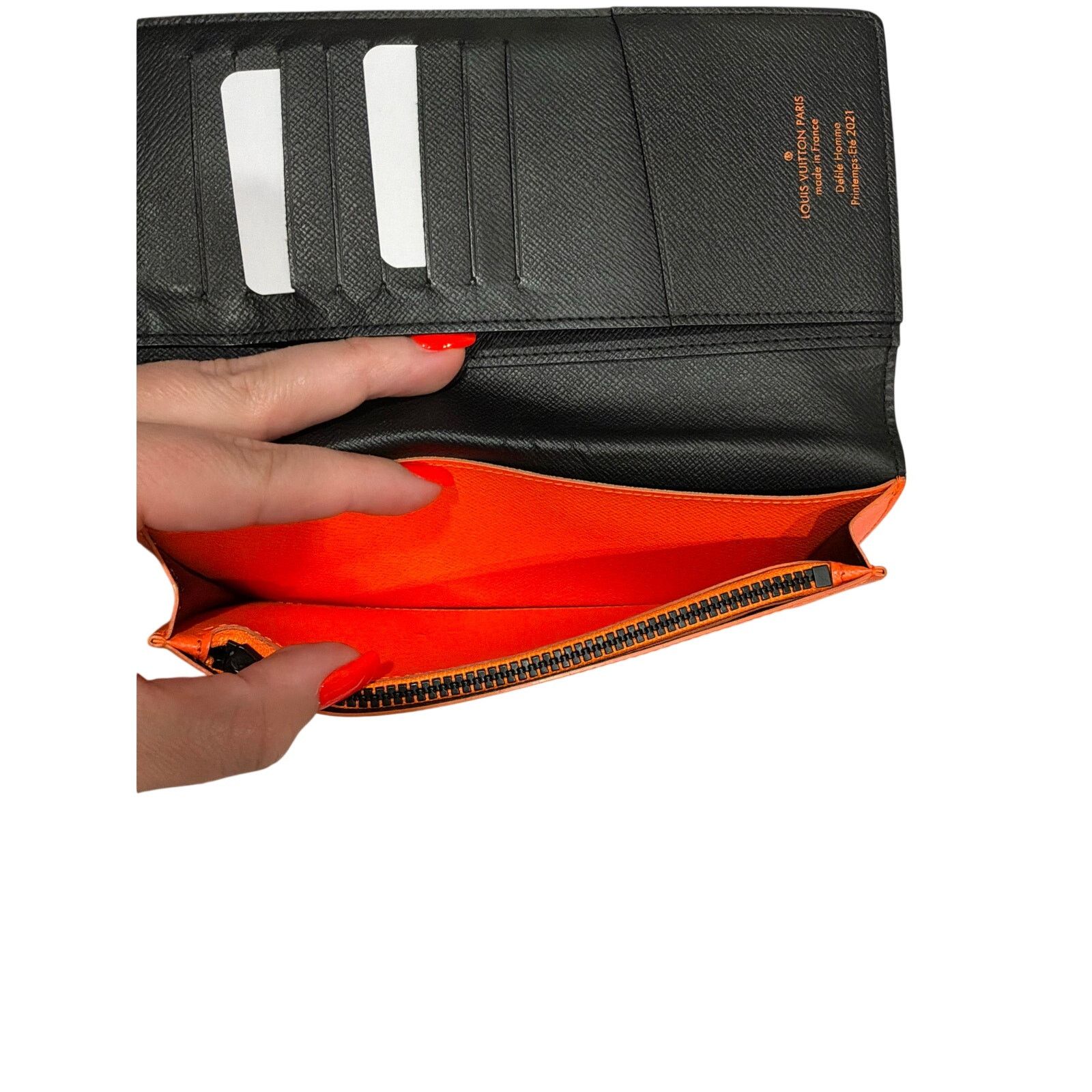 Louis Vuitton Louis Vuitton Brazza Wallet LV Friends Virgil Abloh Zoooom Size ONE SIZE - 11 Thumbnail