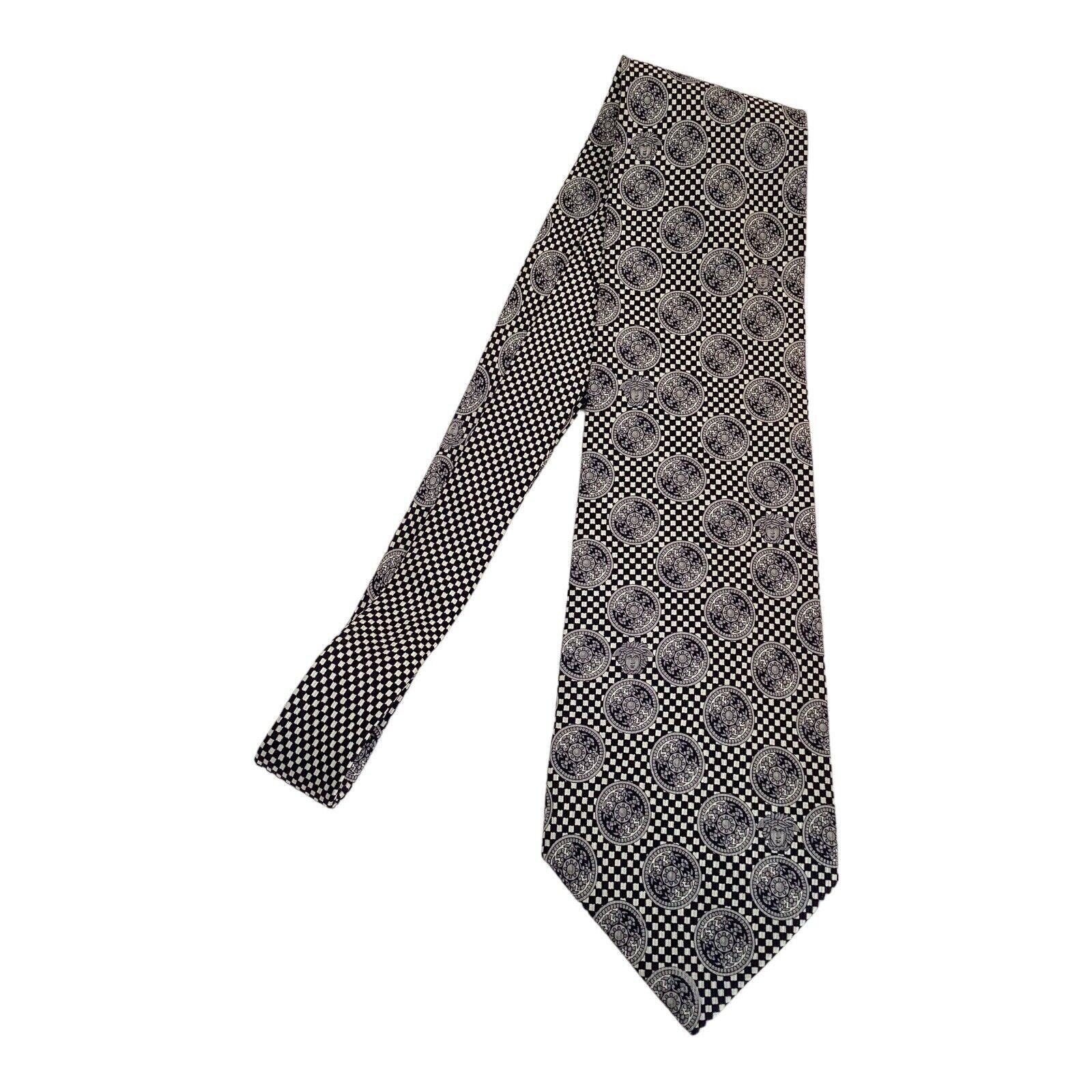 Versace GIANNI VERSACE Black & White Baroque Monogrammed Italy Silk Size ONE SIZE - 5 Thumbnail